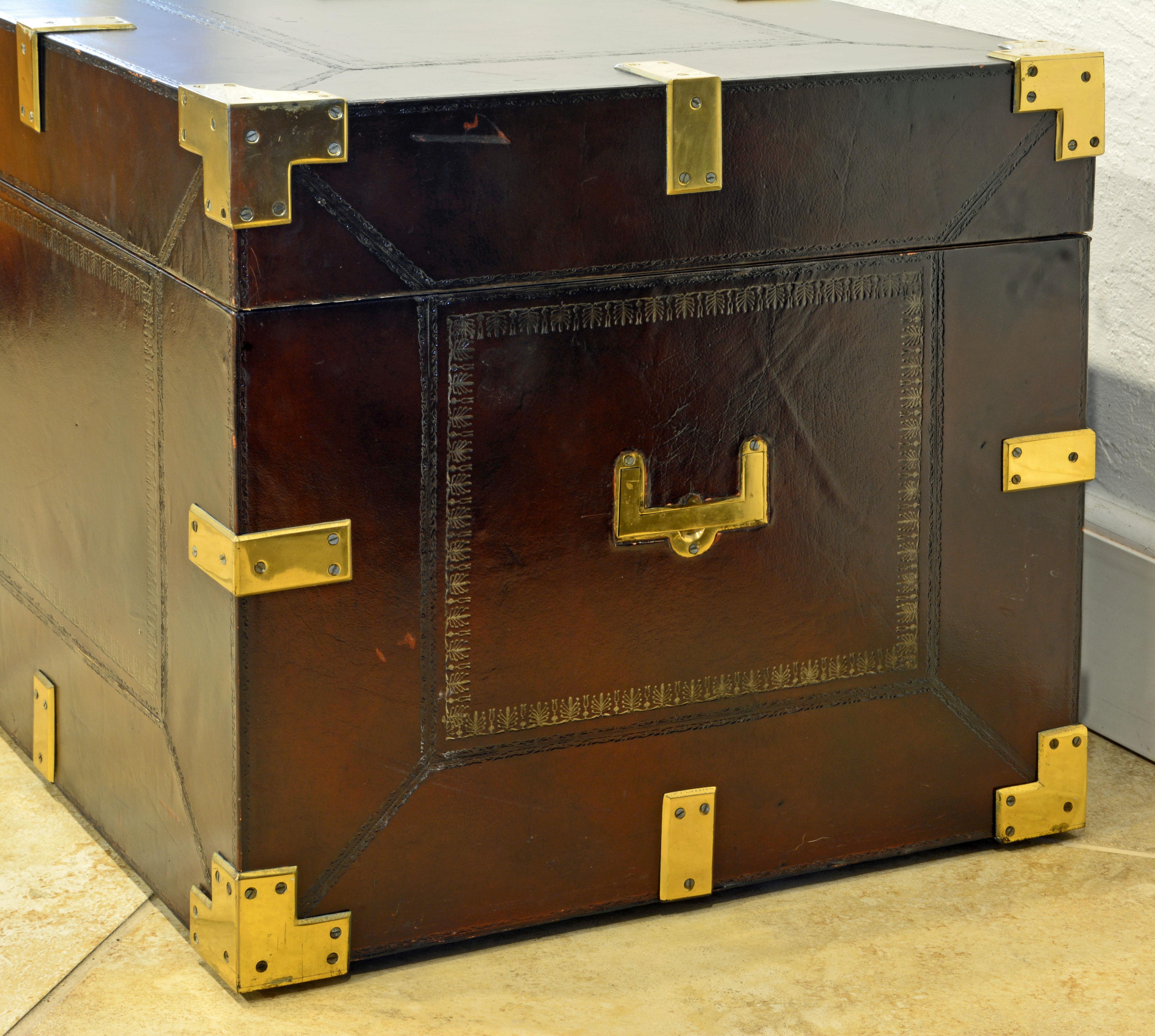 Maitland Smith Colonial Campaign Style Leather Trunk or Coffee Table 3