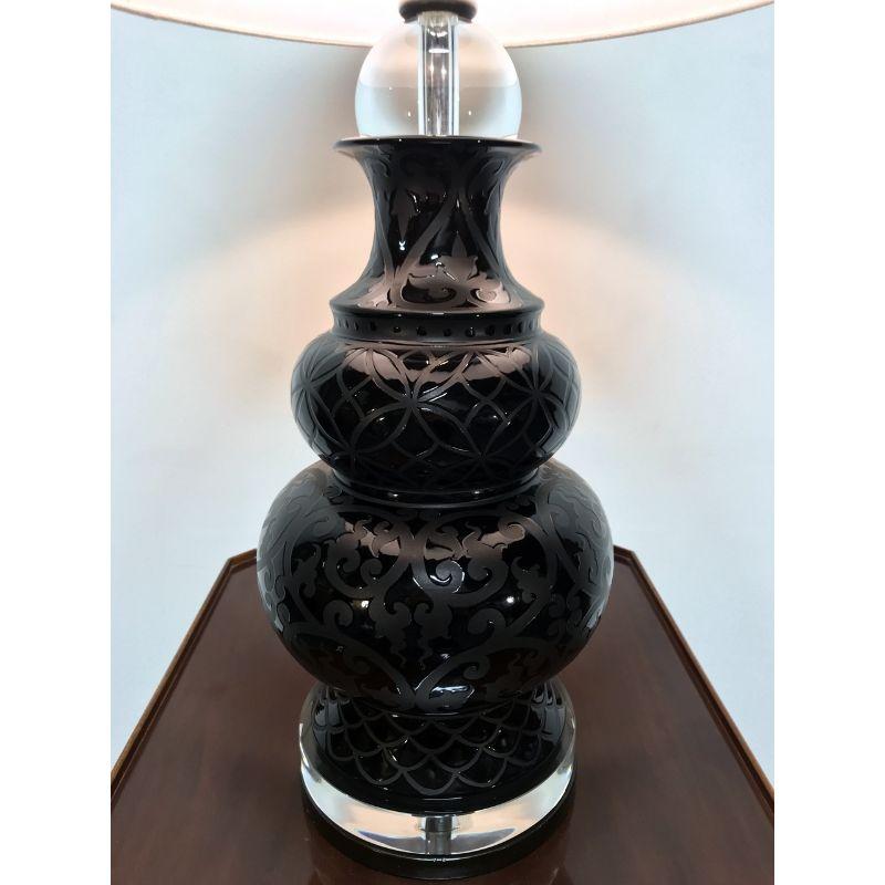 Moderne Lampe de bureau contemporaine MAITLAND SMITH en céramique et lucite en vente