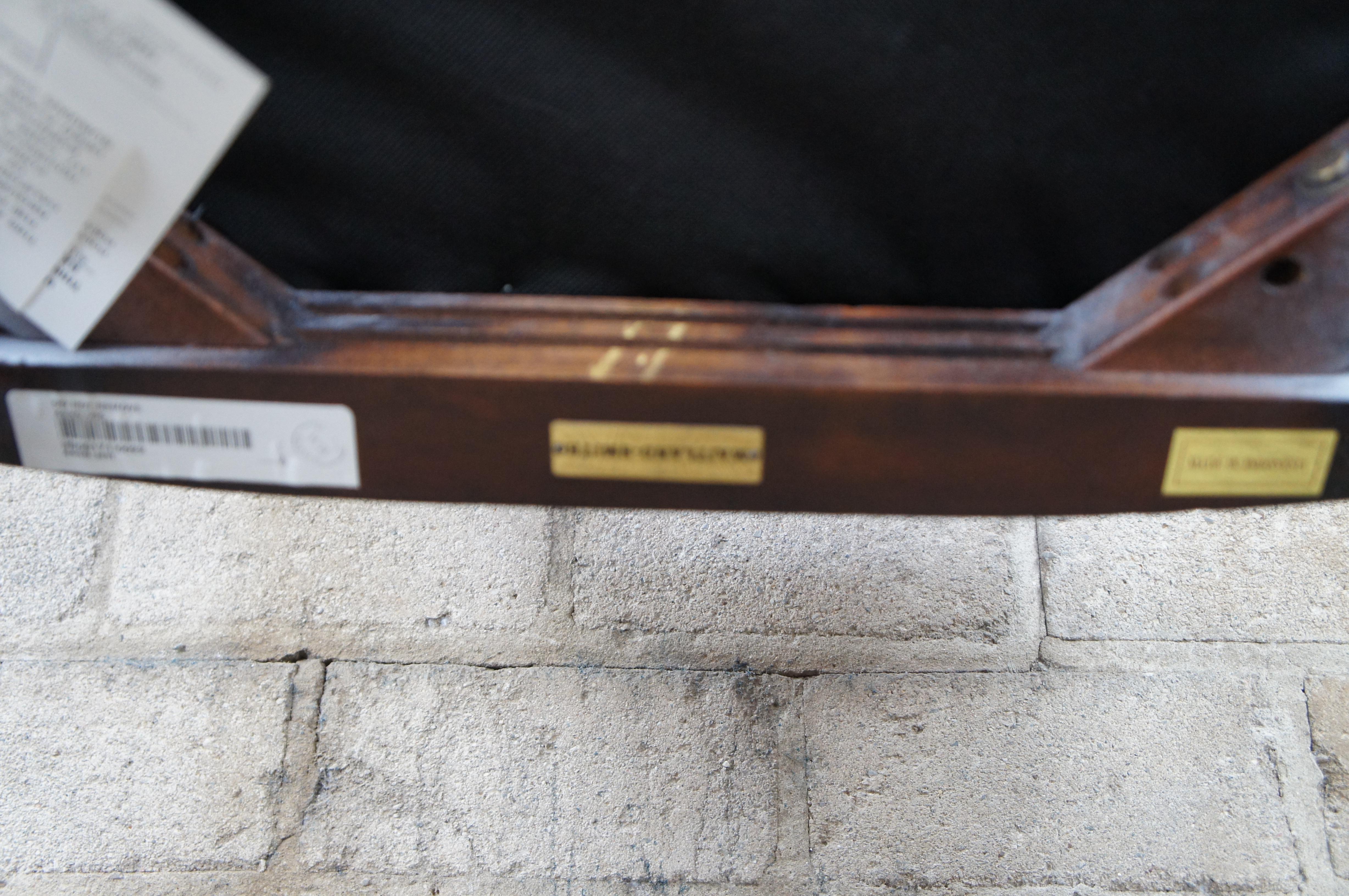 Maitland Smith Taburete de bar Country French Hunt Club de caoba y cuero con respaldo de escalera en venta 5