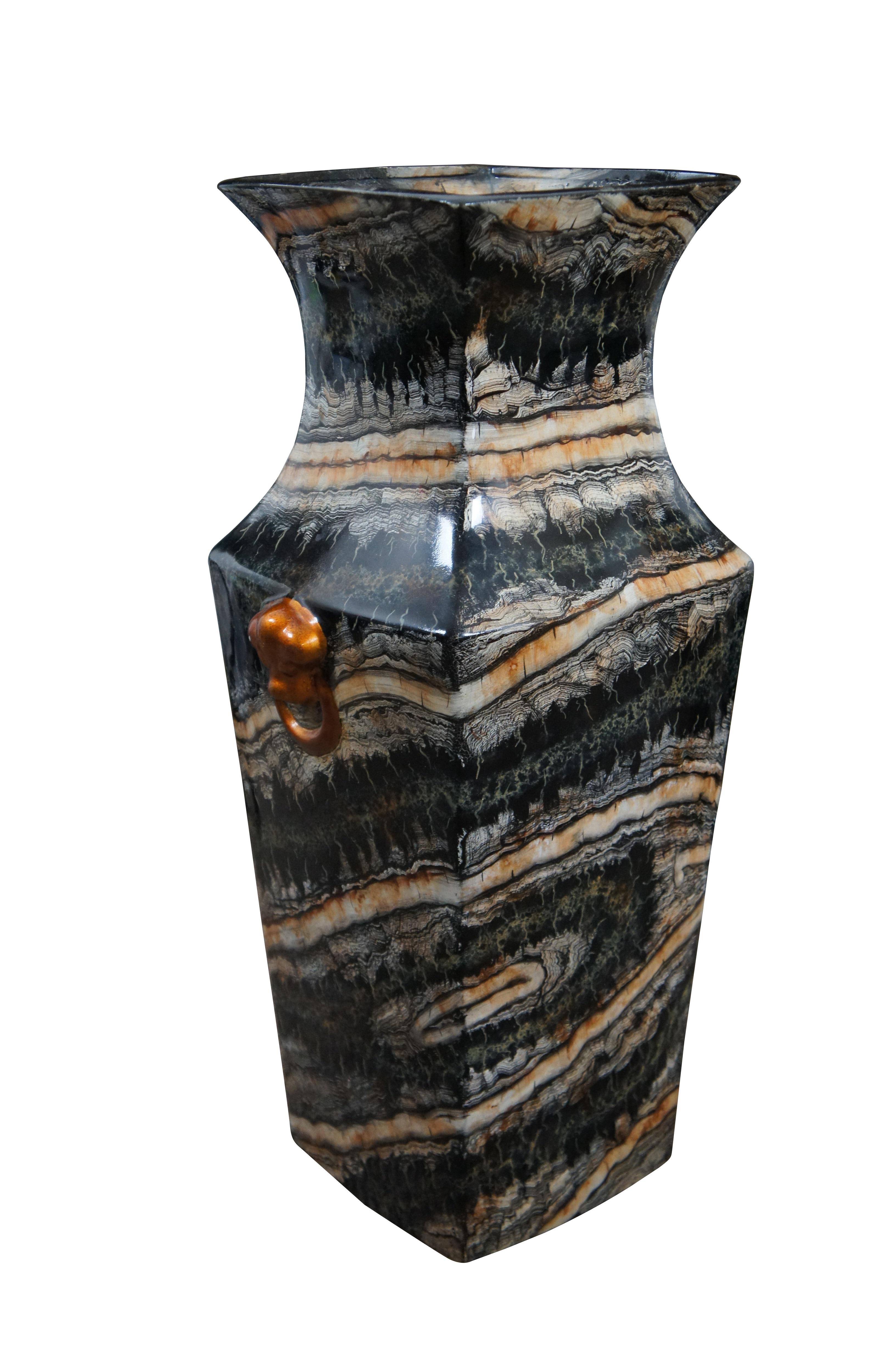 Chinoiseries Vase de sol Maitland Smith en porcelaine émaillée et faux marbre Chinoiserie en vente