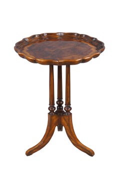 Maitland Smith English Georgian Style Scalloped Tripod Pedestal Side Table