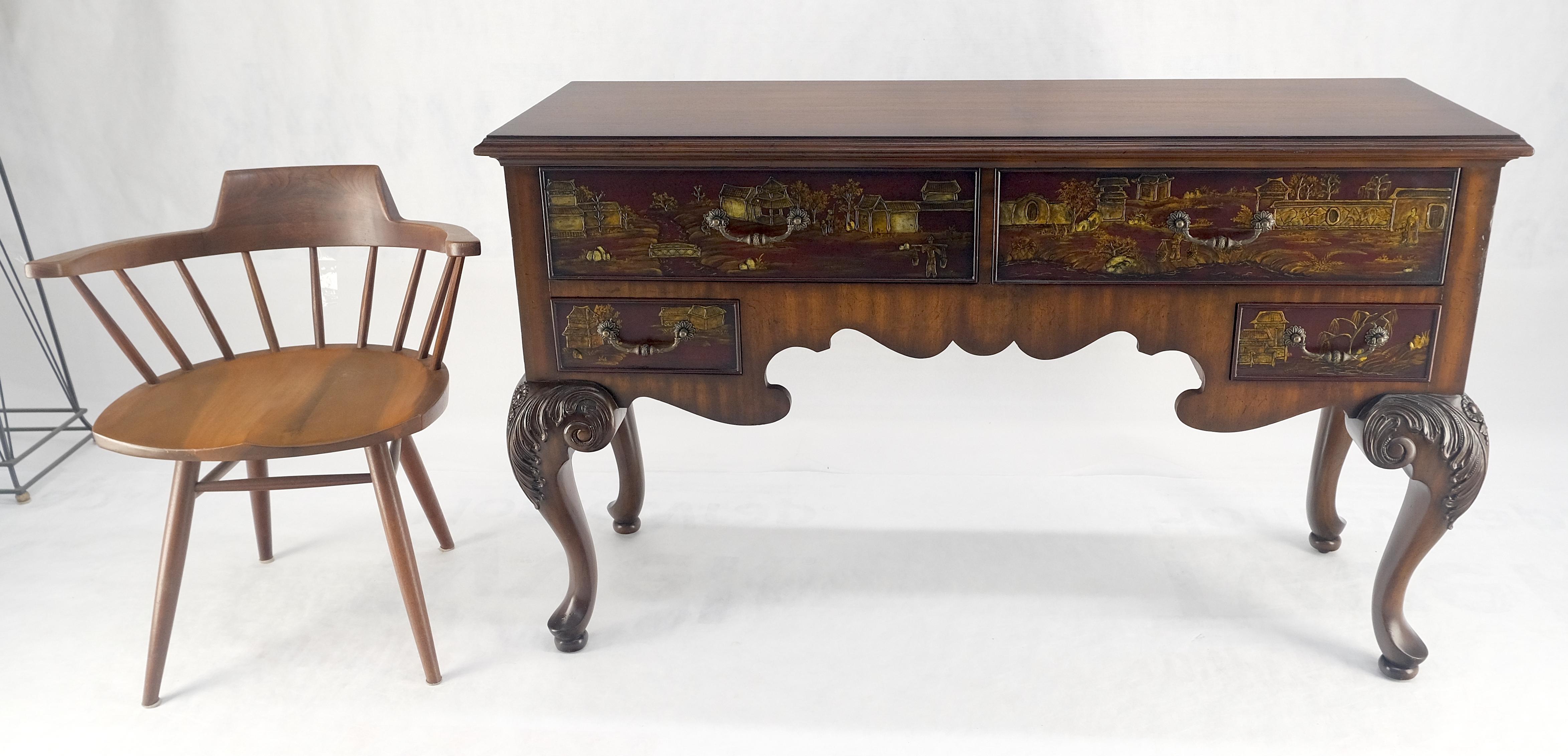 Mogano Maitland Smith Finemente intagliato Due cassetti intagliati Chinoiserie Console Sideboard MINT in vendita