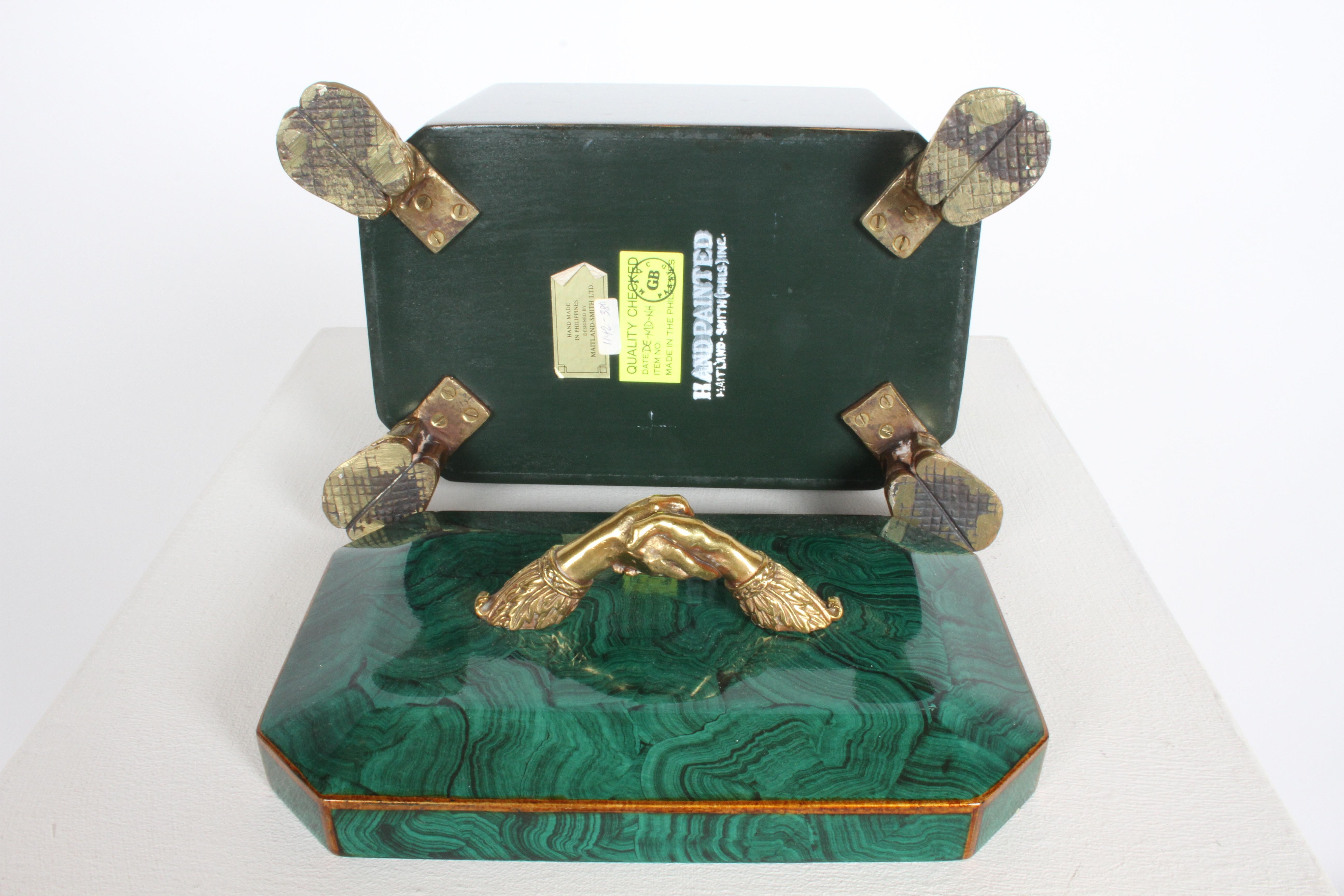 Schachtel aus Malachitimitat im Fornasetti-Stil von Maitland-Smith mit Messinggriffen und -füßen  10