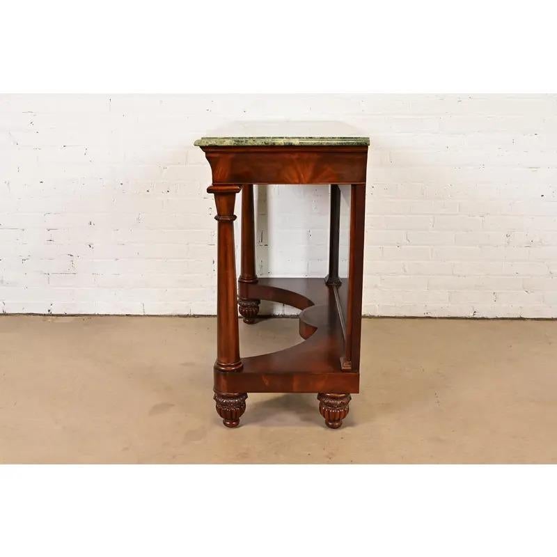 Maitland Smith French Empire Louis XVI Mahagoni Konsolentisch mit verspiegelter Rückseite im Angebot 1