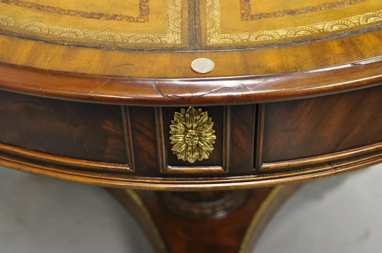 Mesa de tambor central Maitland Smith French Empire Regency Leather Top Brass Feet Latón en venta