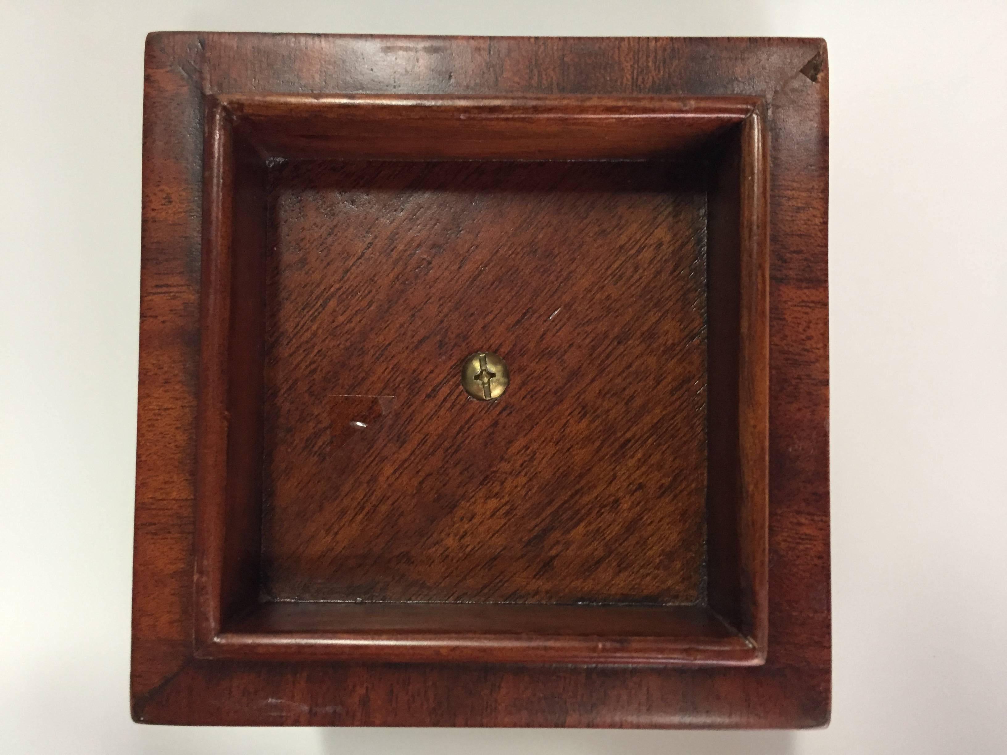 Maitland Smith Geometric Octagonal Mahogany and Brass Lidded Box Midcentury In Excellent Condition In Philadelphia, PA