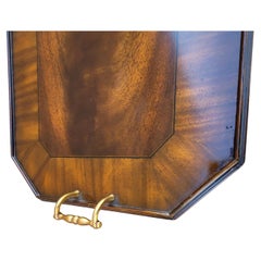 Maitland-Smith George III. Handgefertigtes Serviertablett aus geflammtem Mahagoni mit Intarsien