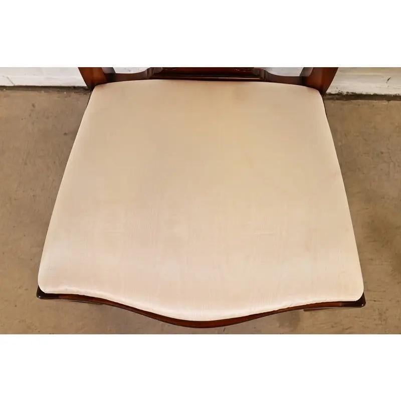 Tissu d'ameublement Maitland Smith Georgian Carved Mahogany Dining Chairs, Set of Eight en vente