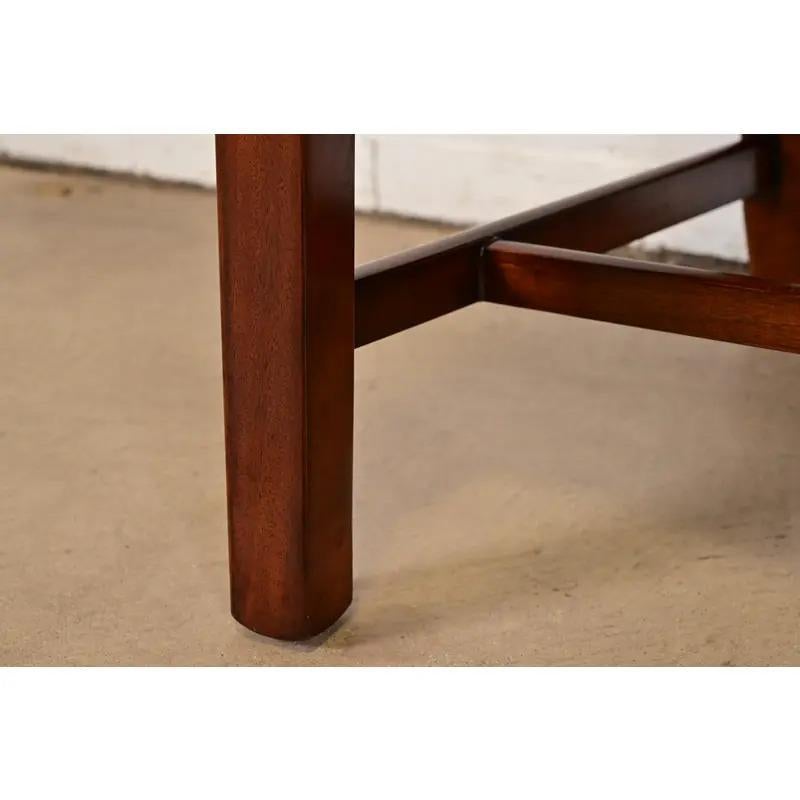 Maitland Smith Georgian Carved Mahogany Dining Chairs, Set of Eight en vente 2