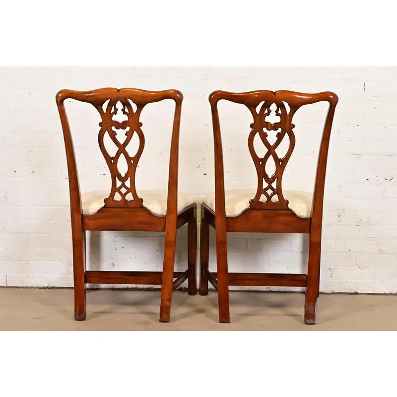 Maitland Smith Georgian Carved Mahogany Side Chairs or Dining Chairs, Pair im Angebot 5