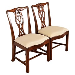 Maitland Smith Georgianische geschnitzte Mahagoni Beistellstühle oder Esszimmerstühle, Paar