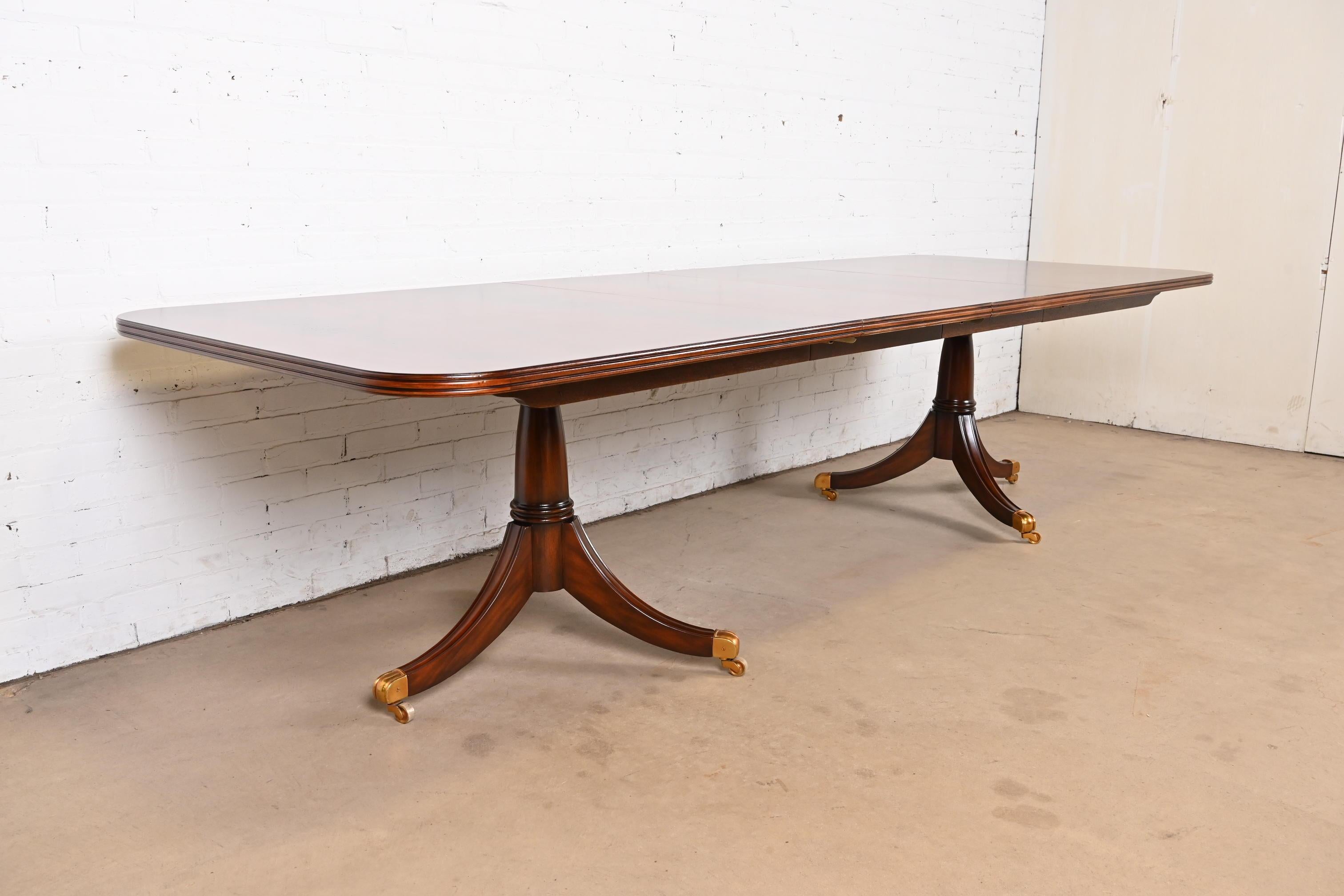 20th Century Maitland Smith Georgian Flame Mahogany Double Pedestal Extension Dining Table