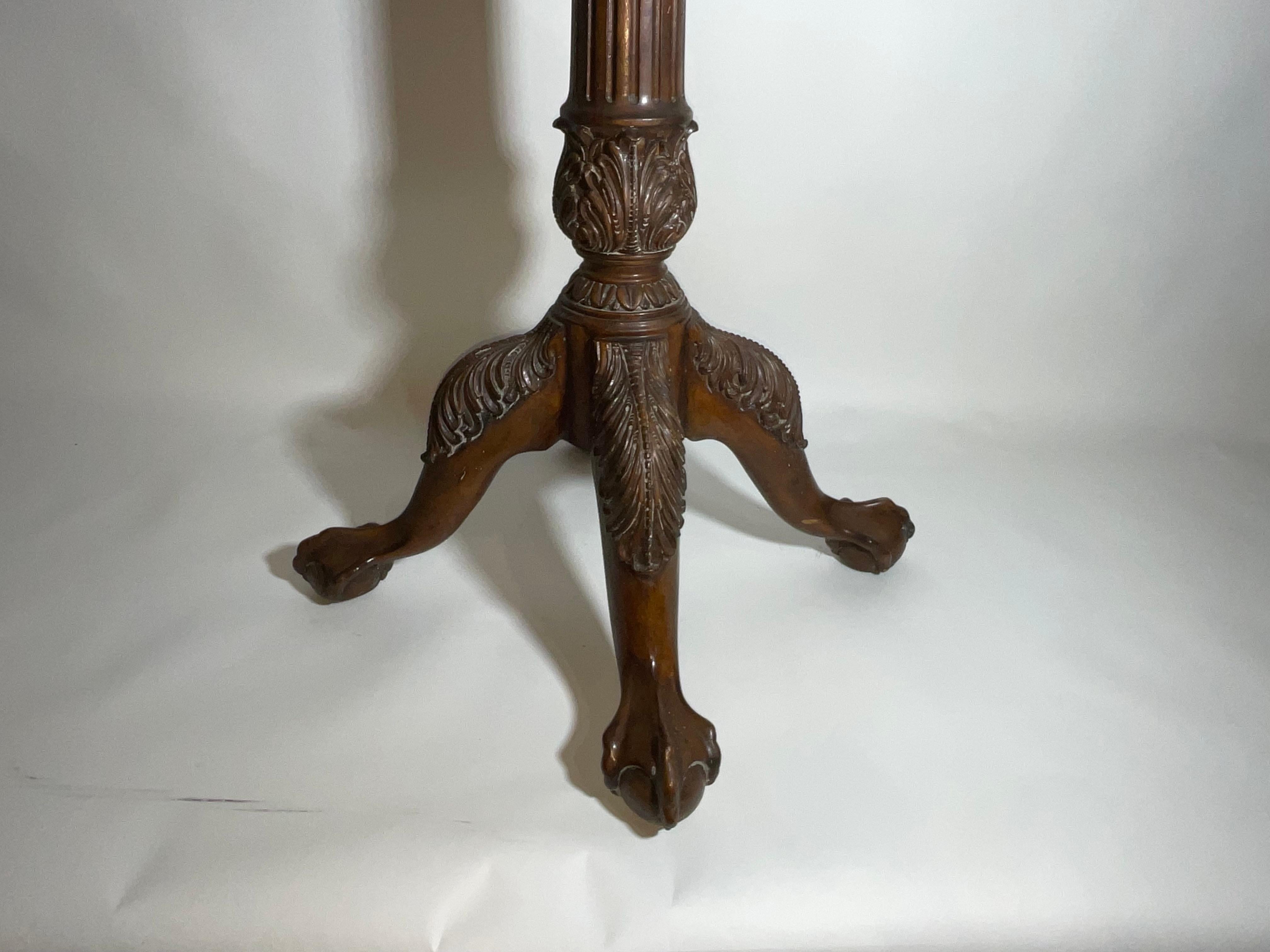 Globe terrestre de Maitland Smith sur Stand en vente 1
