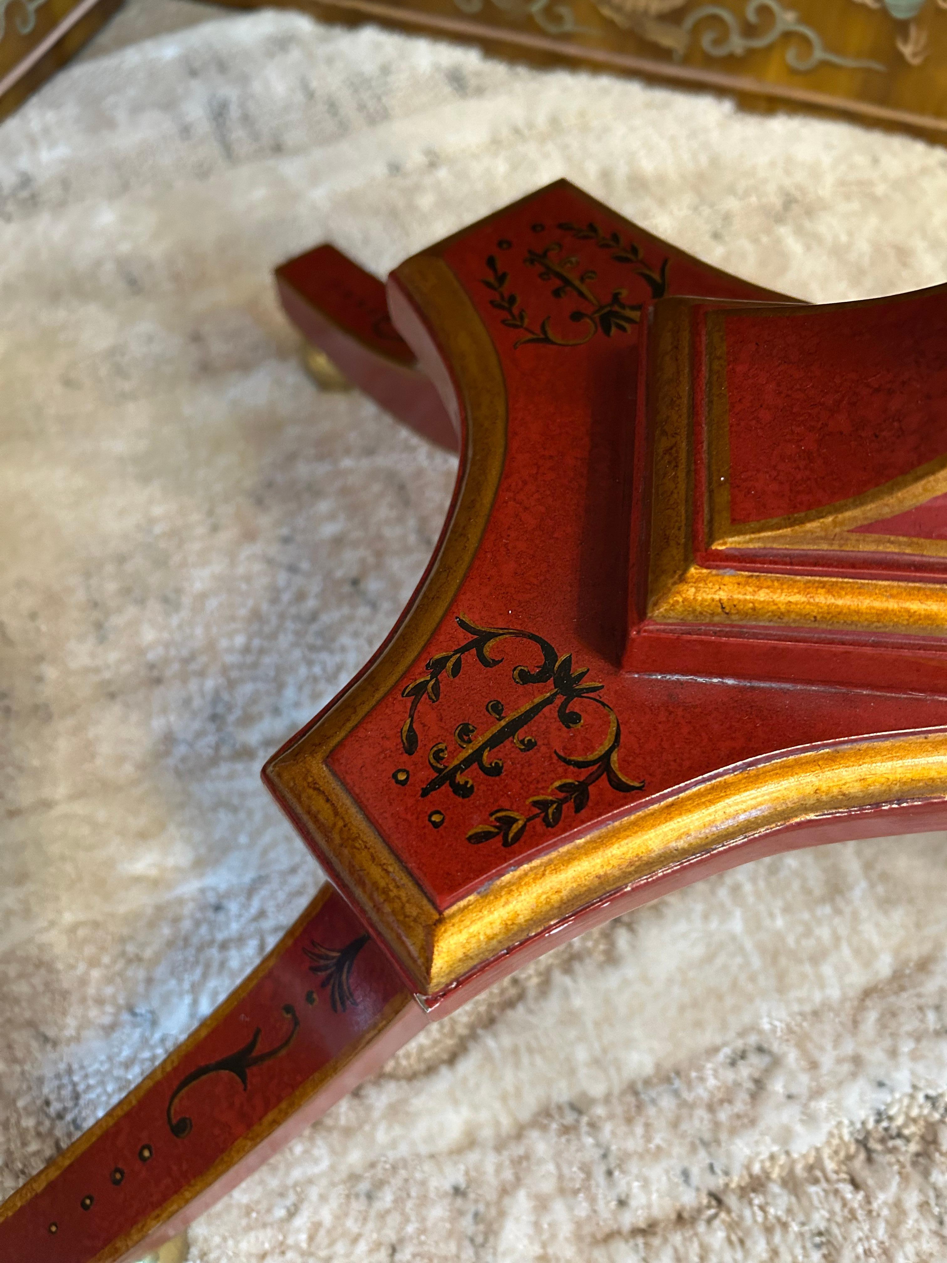 Peint à la main Table d'appoint à motif de lyre rouge peinte à la main Maitland Smith en vente