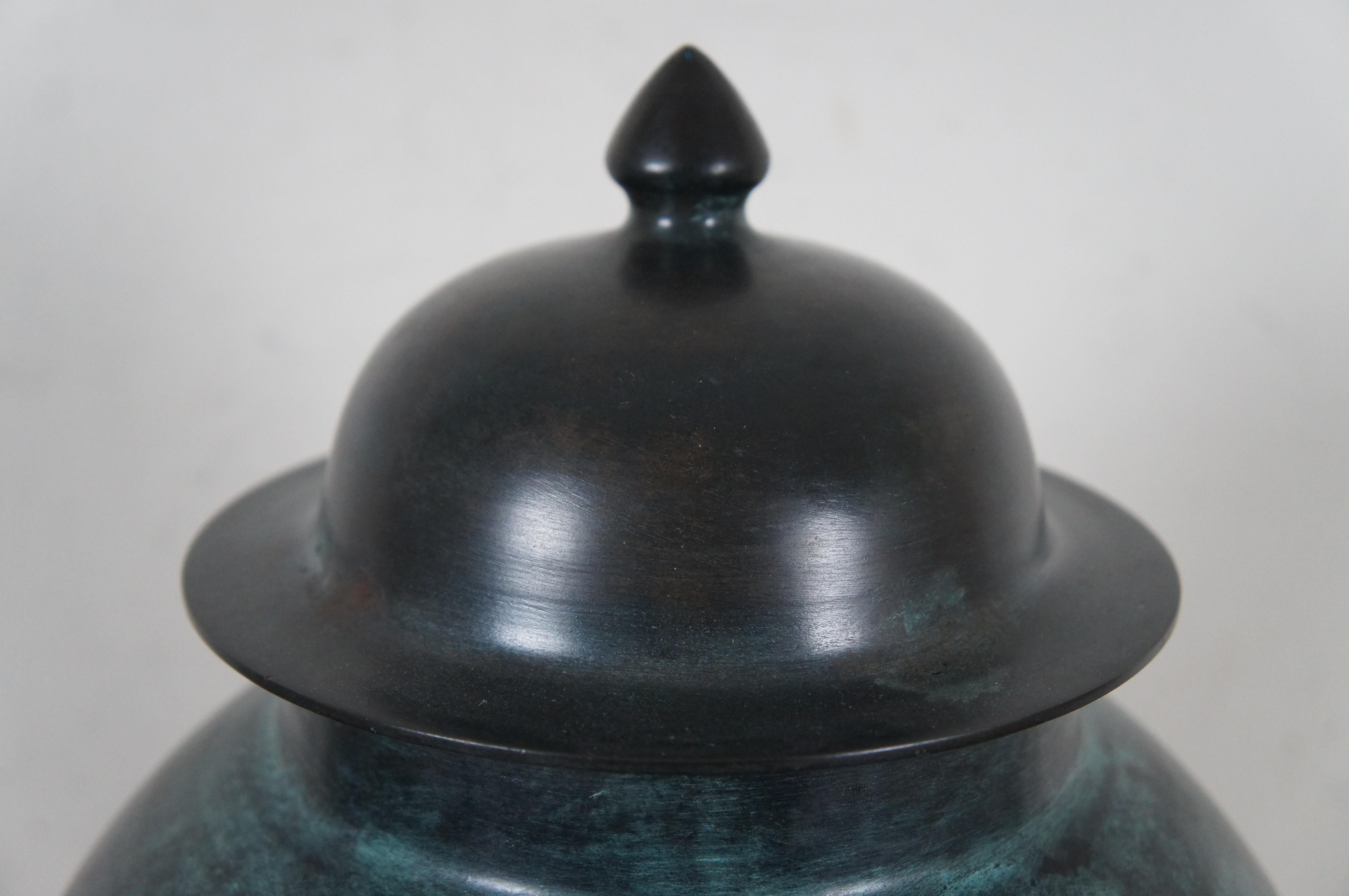 Vase urne de cheminée Maitland Smith à couvercle en bronze lourd 19 pouces en vente 1