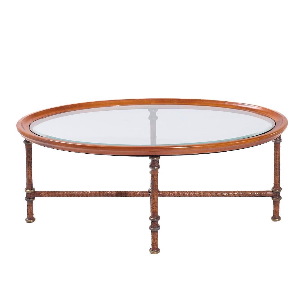Table basse ovale en cuir, verre et acajou Maitland Smith Bon état - En vente à Countryside, IL