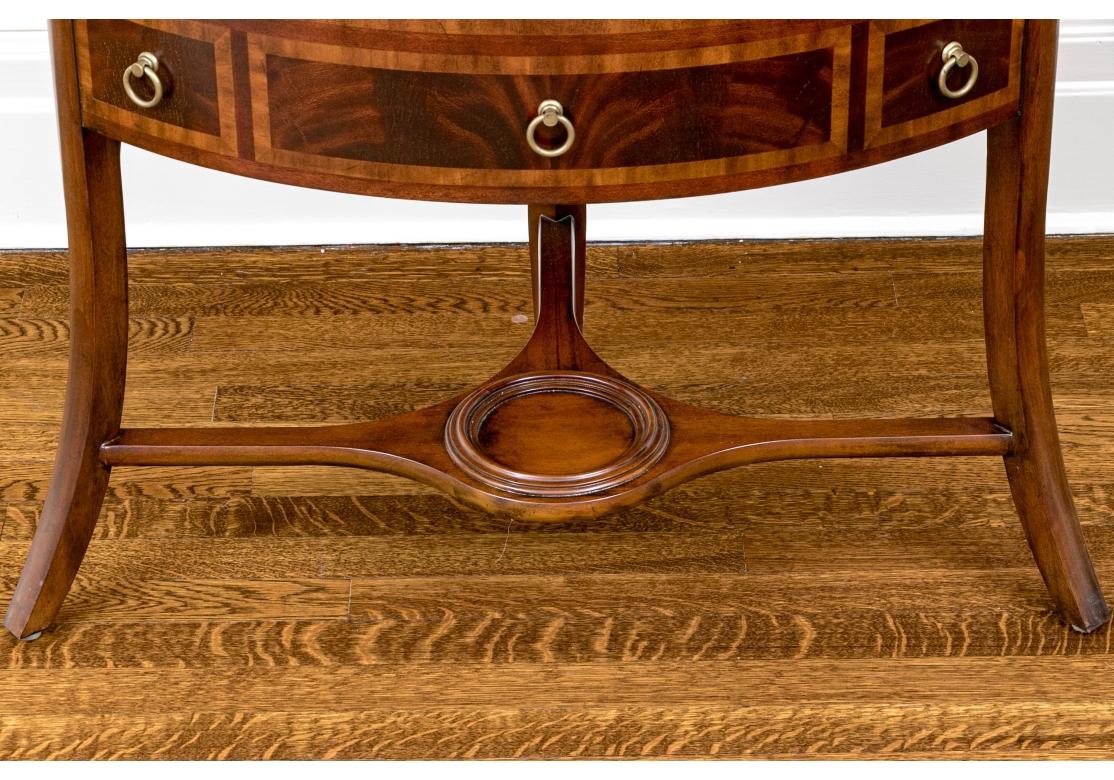 Smith & Smith Lift-Top Corner Cabinet/ Bar en vente 2