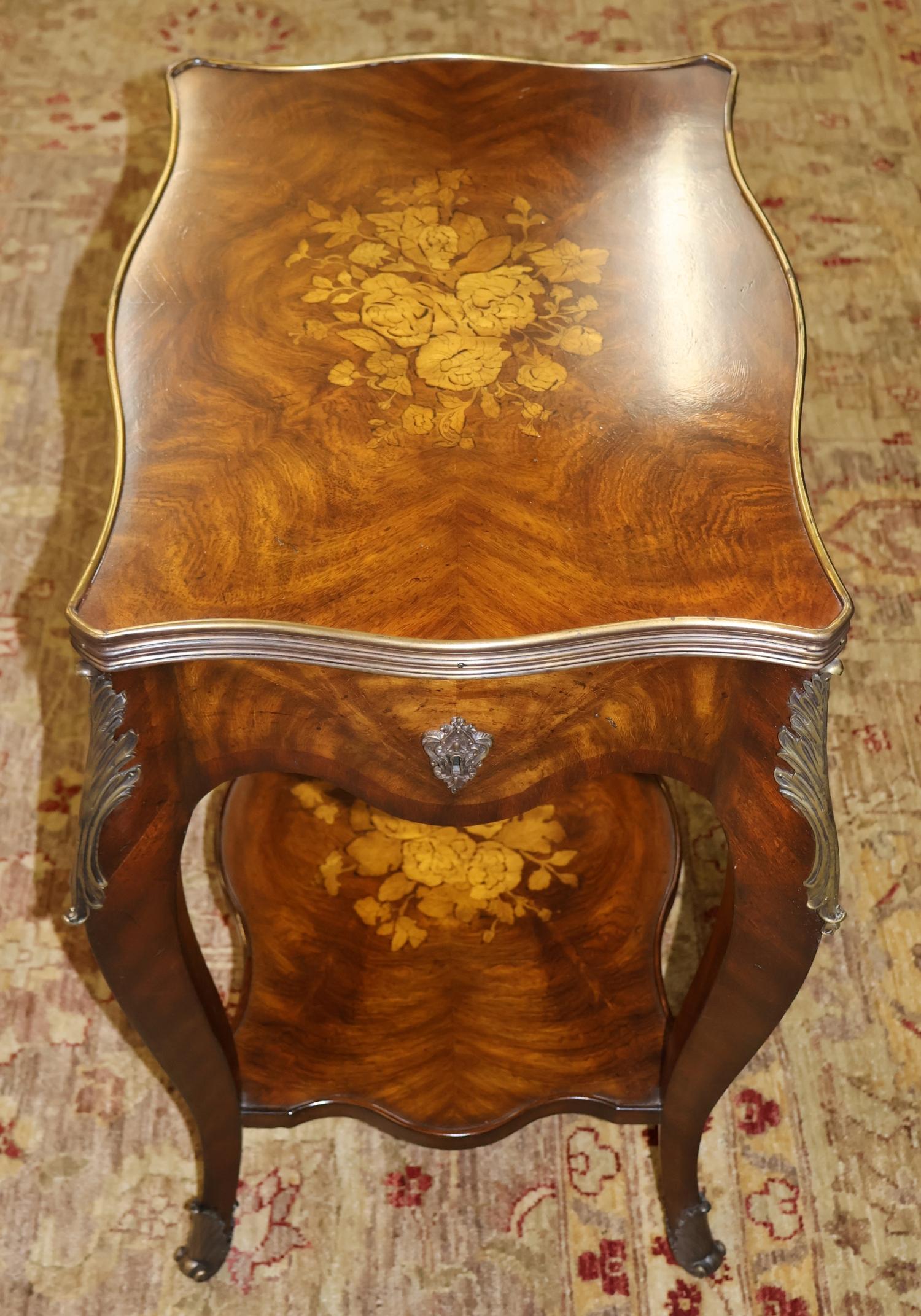 Maitland Smith Louis XV Style Mahogany Ormolu Mounted Cocktail End Table For Sale 5