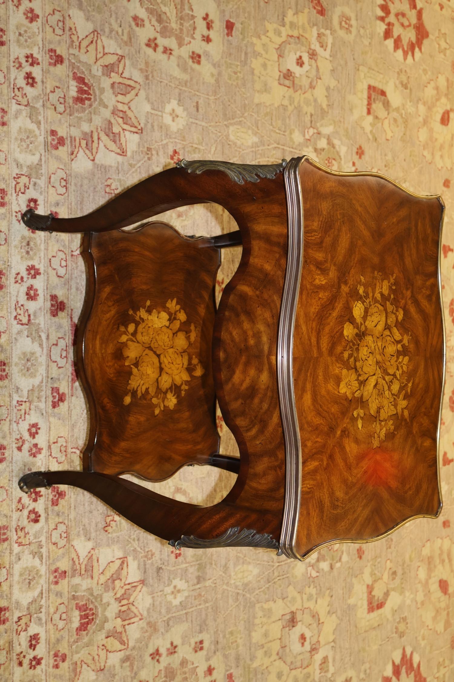Maitland Smith Louis XV Style Mahogany Ormolu Mounted Cocktail End Table For Sale 6