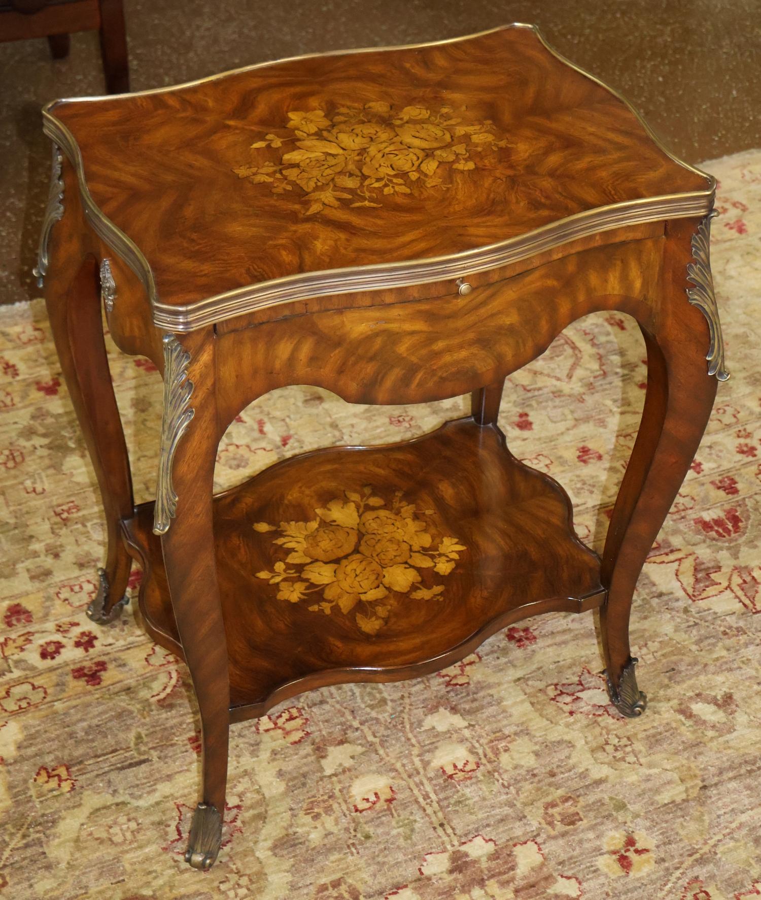 Maitland Smith Louis XV Style Mahogany Ormolu Mounted Cocktail End Table In Good Condition For Sale In Long Branch, NJ