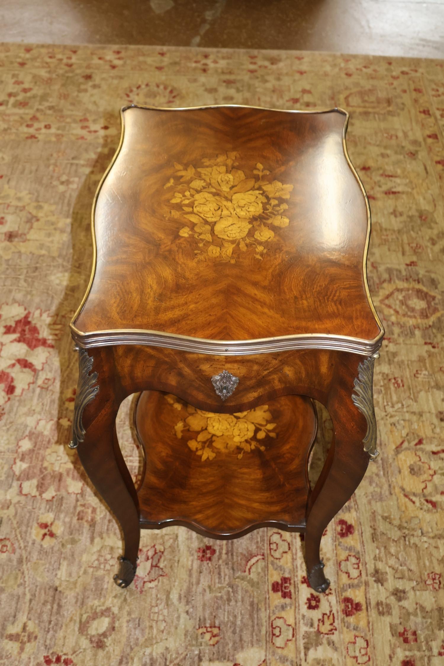 Maitland Smith Louis XV Style Mahogany Ormolu Mounted Cocktail End Table For Sale 4
