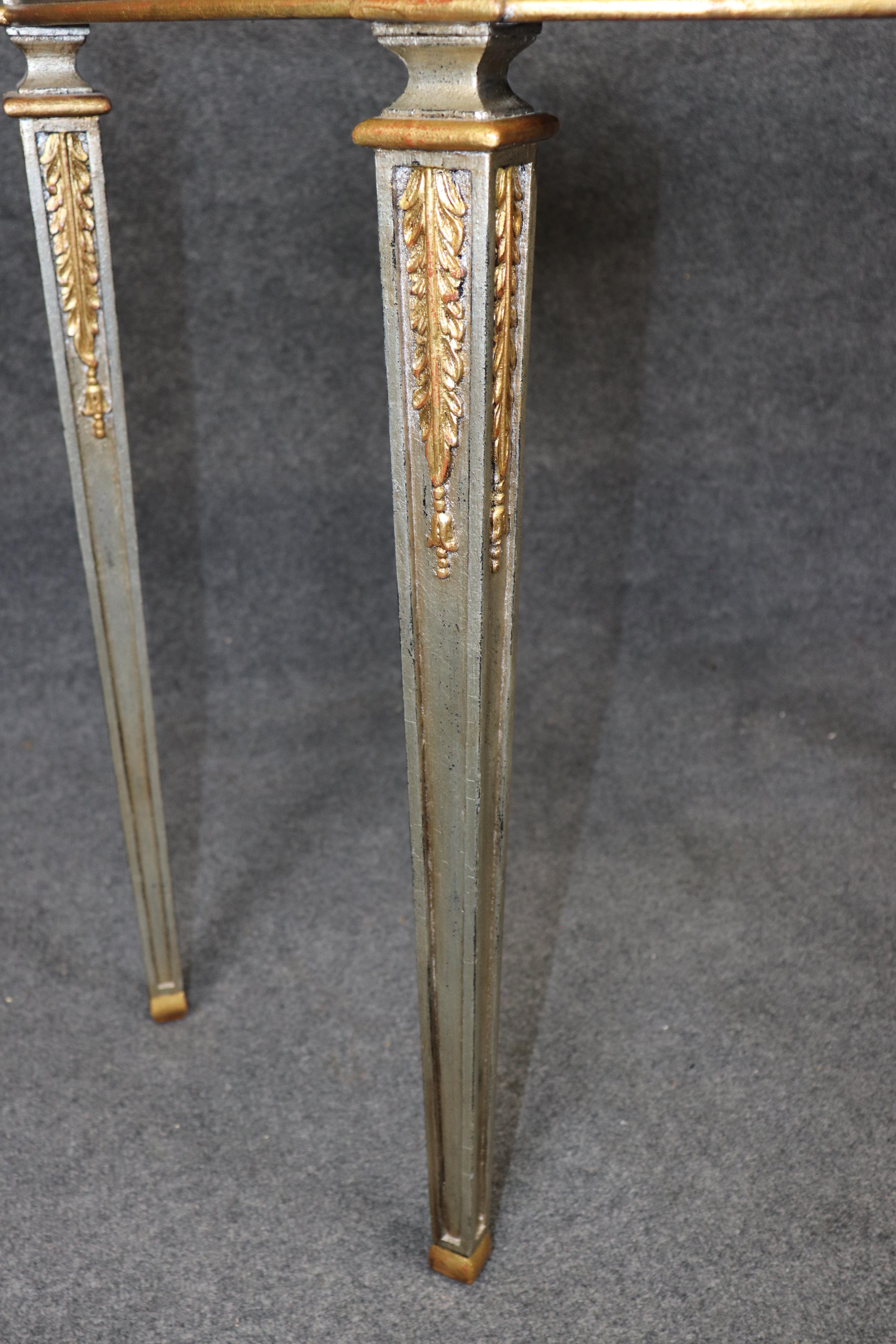 Argent Table console de style Louis XVI, sculptée et dorée à l'argent, Maitland Smith en vente