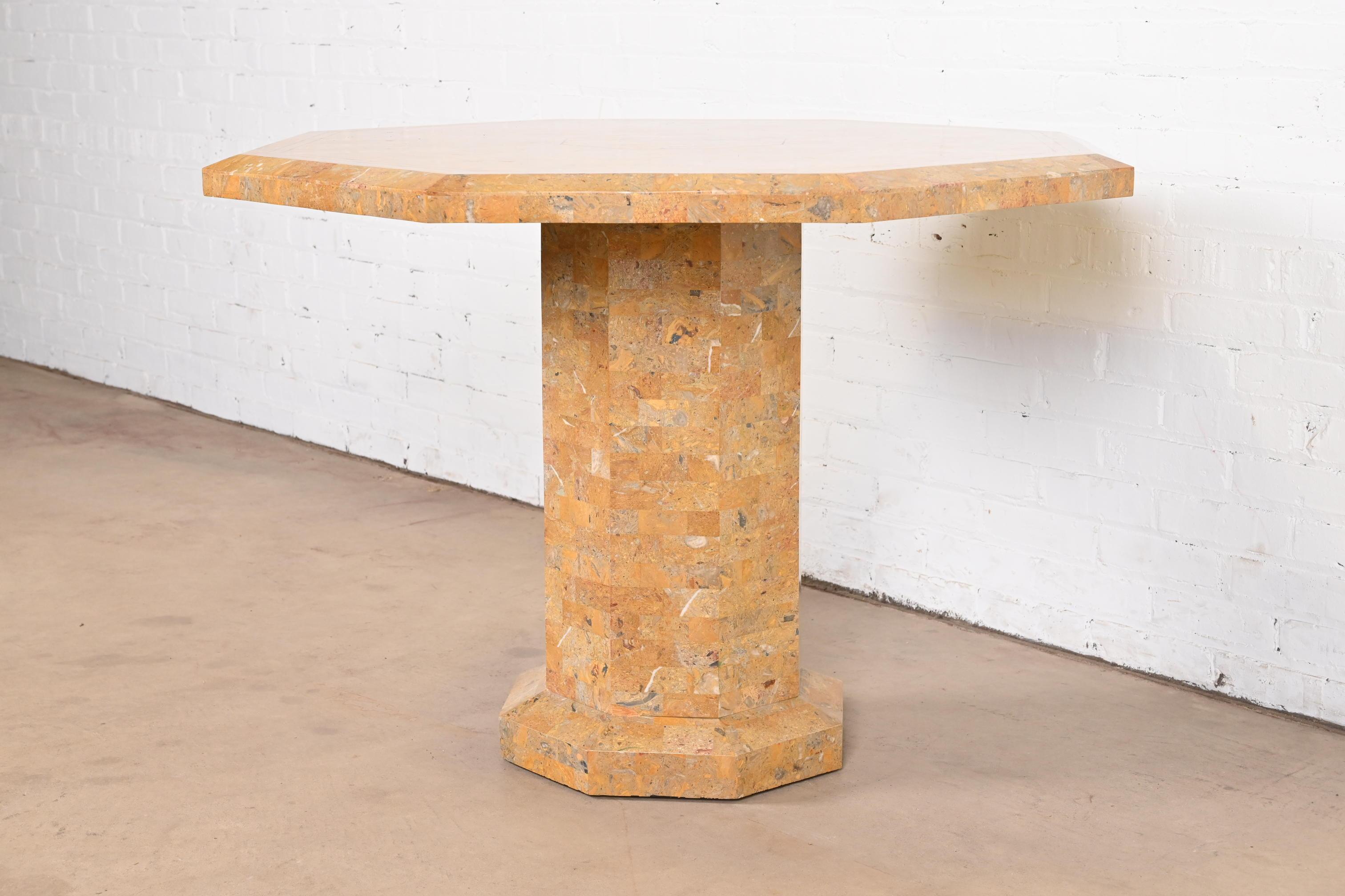 Table de salle à manger ou table centrale Maitland Smith moderne à piédestal en marbre tessellé Bon état - En vente à South Bend, IN