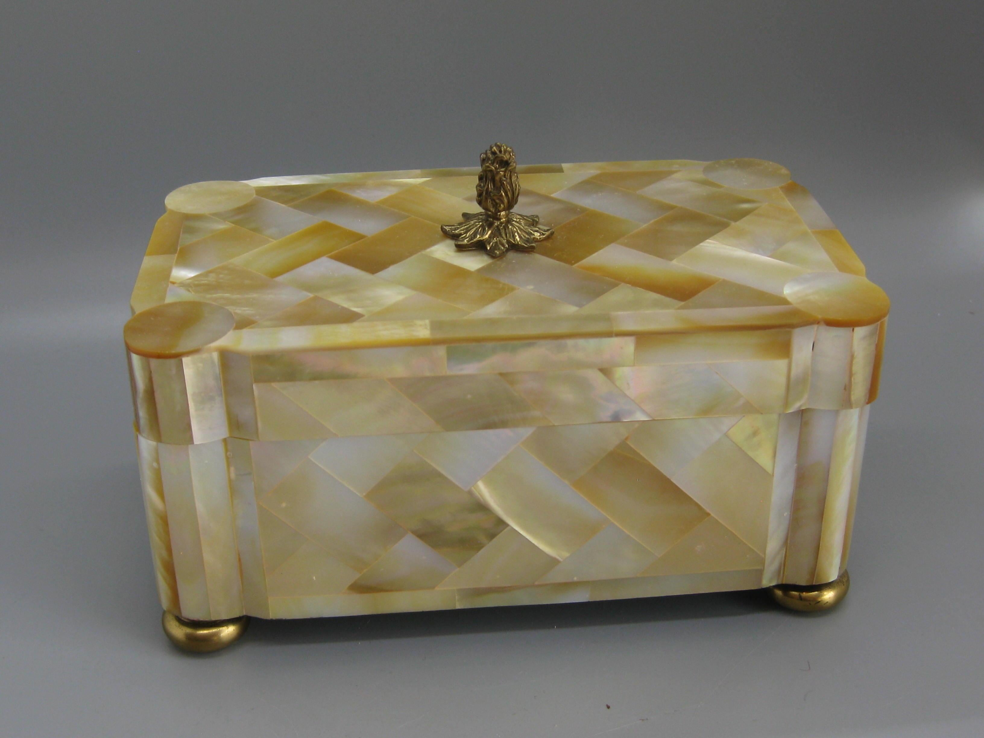 Maitland Smith Mother of Pearl and Brass Tessellated Decorative Wood Stash Box 4