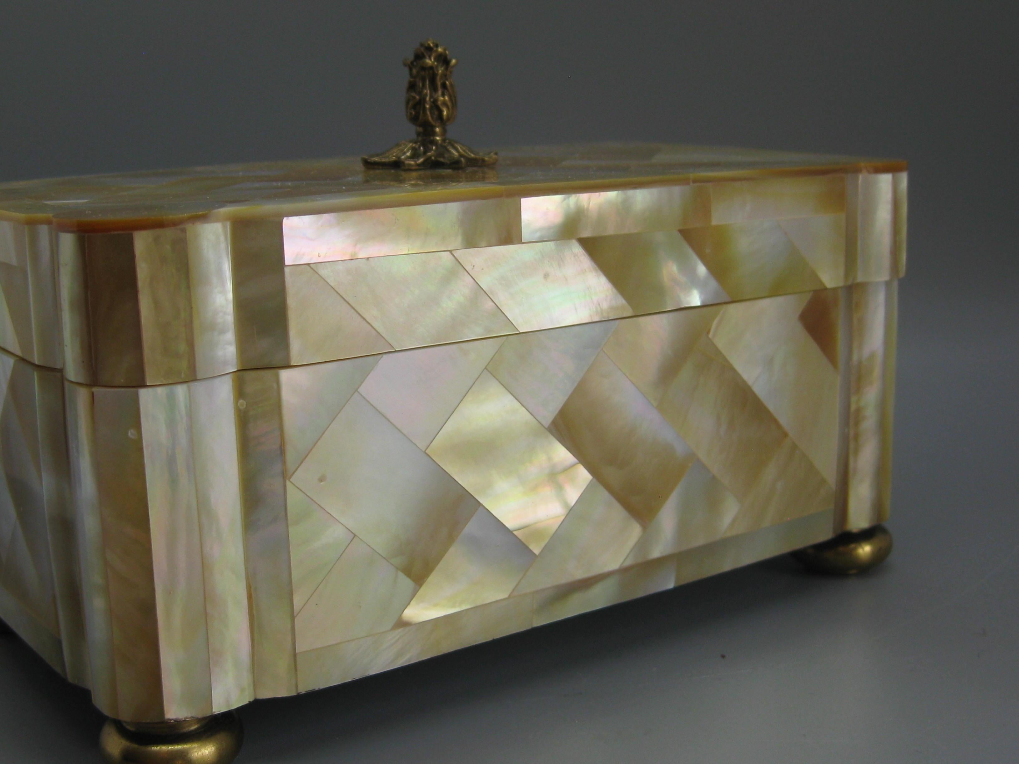 Maitland Smith Mother of Pearl and Brass Tessellated Decorative Wood Stash Box 7