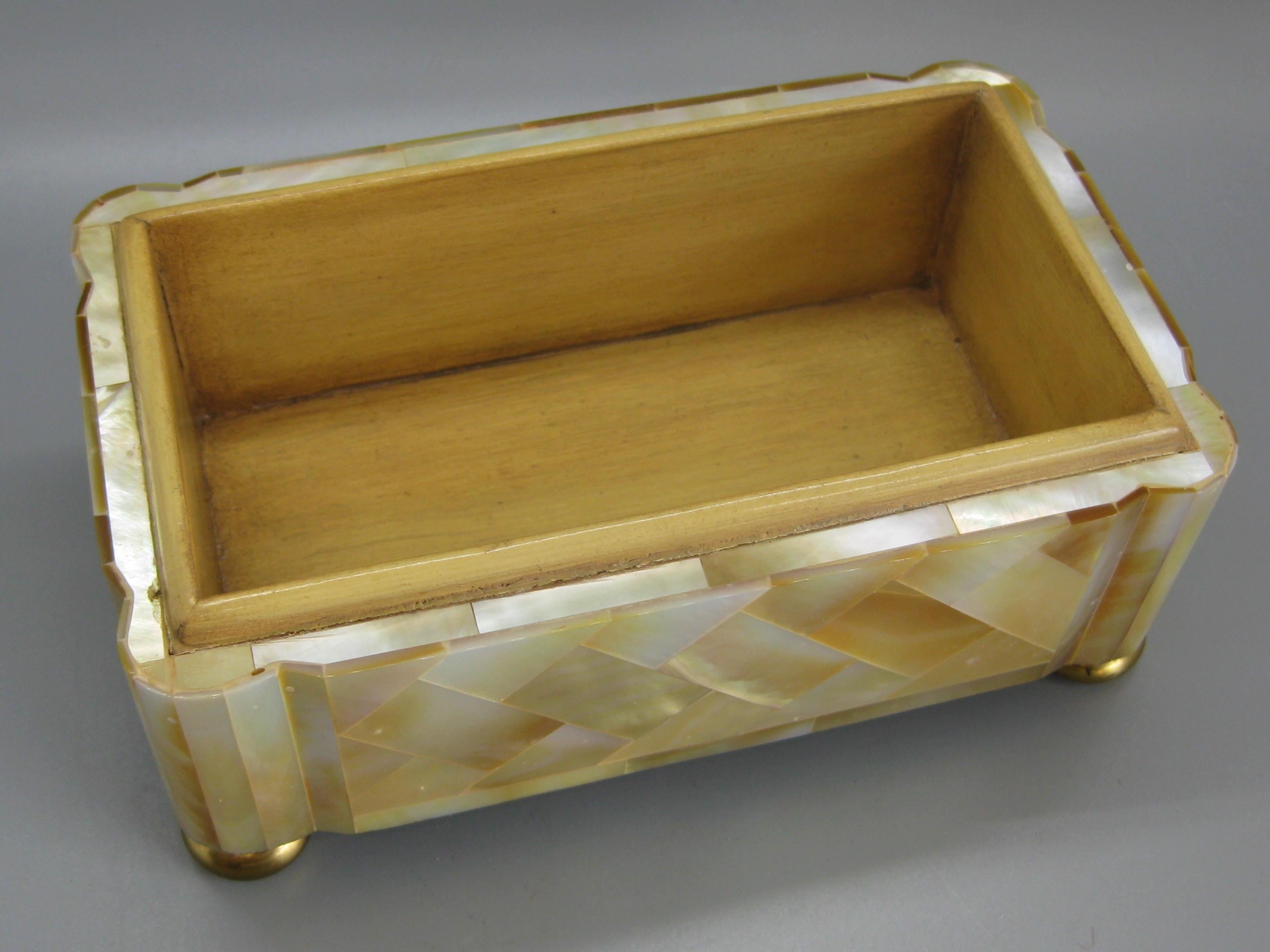 Maitland Smith Mother of Pearl and Brass Tessellated Decorative Wood Stash Box 9