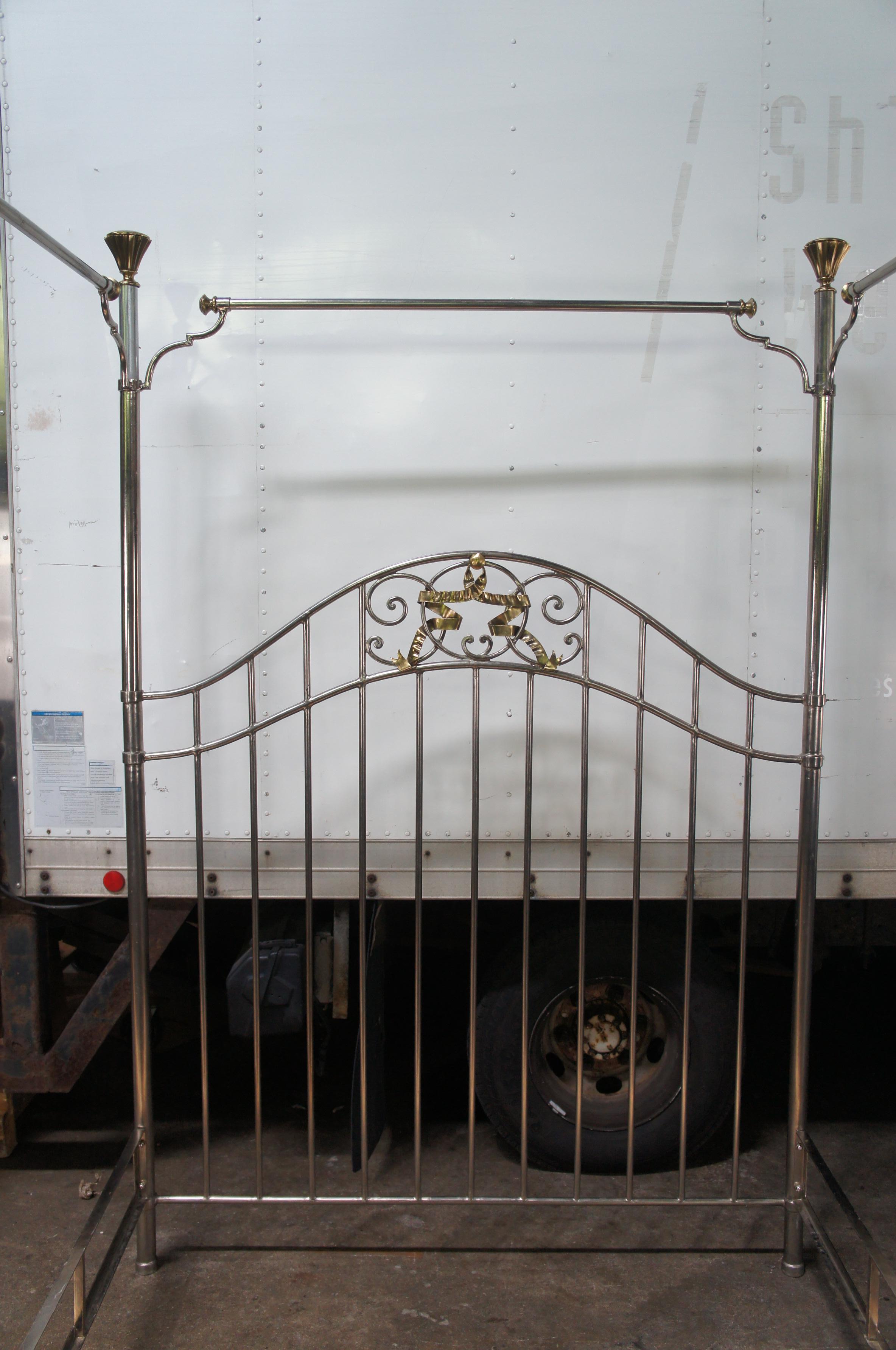 Maitland Smith Neoclassical Laurel Wreath Four Post Canopy Queen Size Sleigh Bed 1