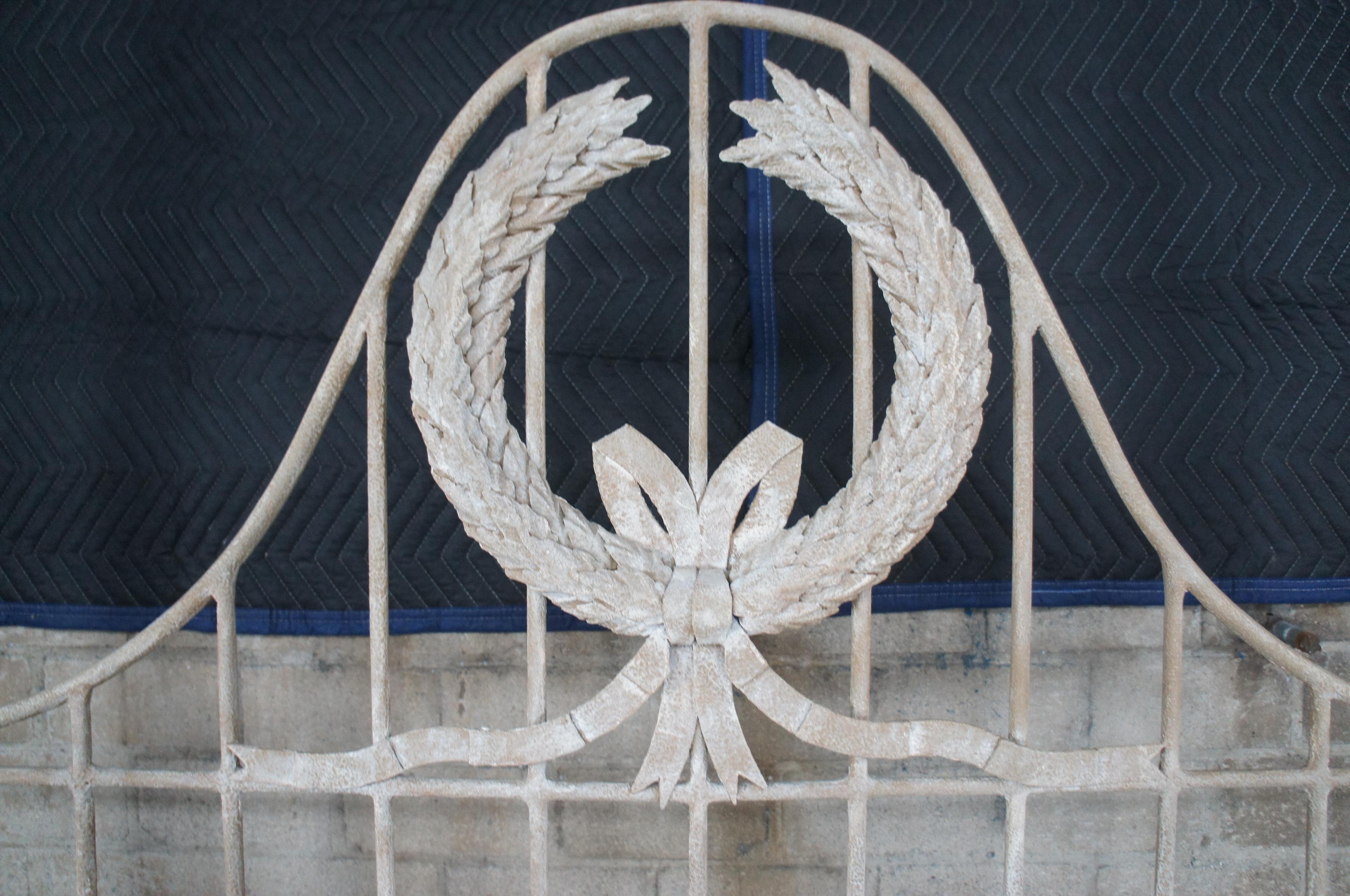 Maitland Smith Neoclassical Laurel Wreath Iron Four Poster Queen Size Bed 5