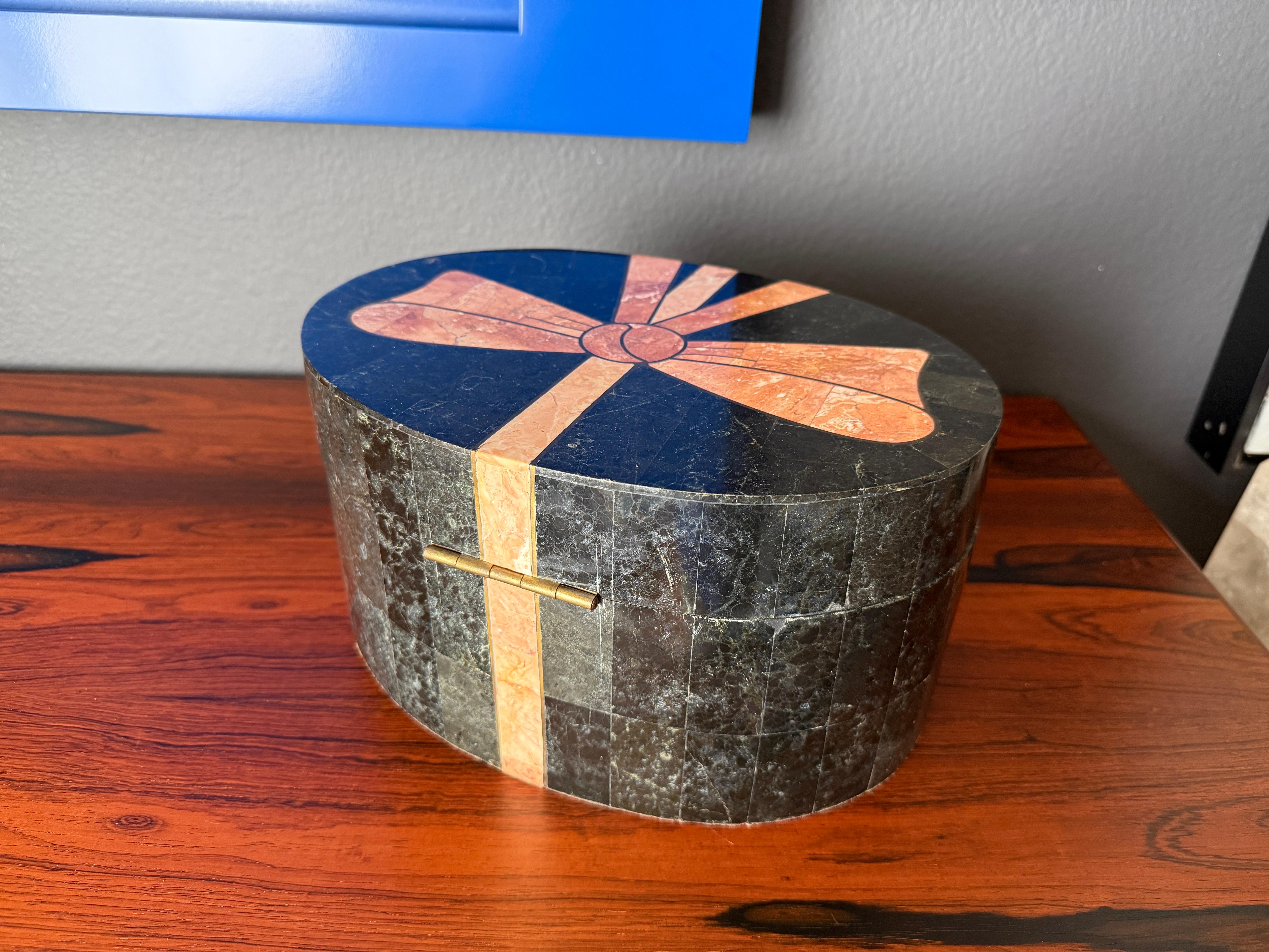 Maitland Smith Oval Jewelry Box In Good Condition For Sale In North Hollywood, CA