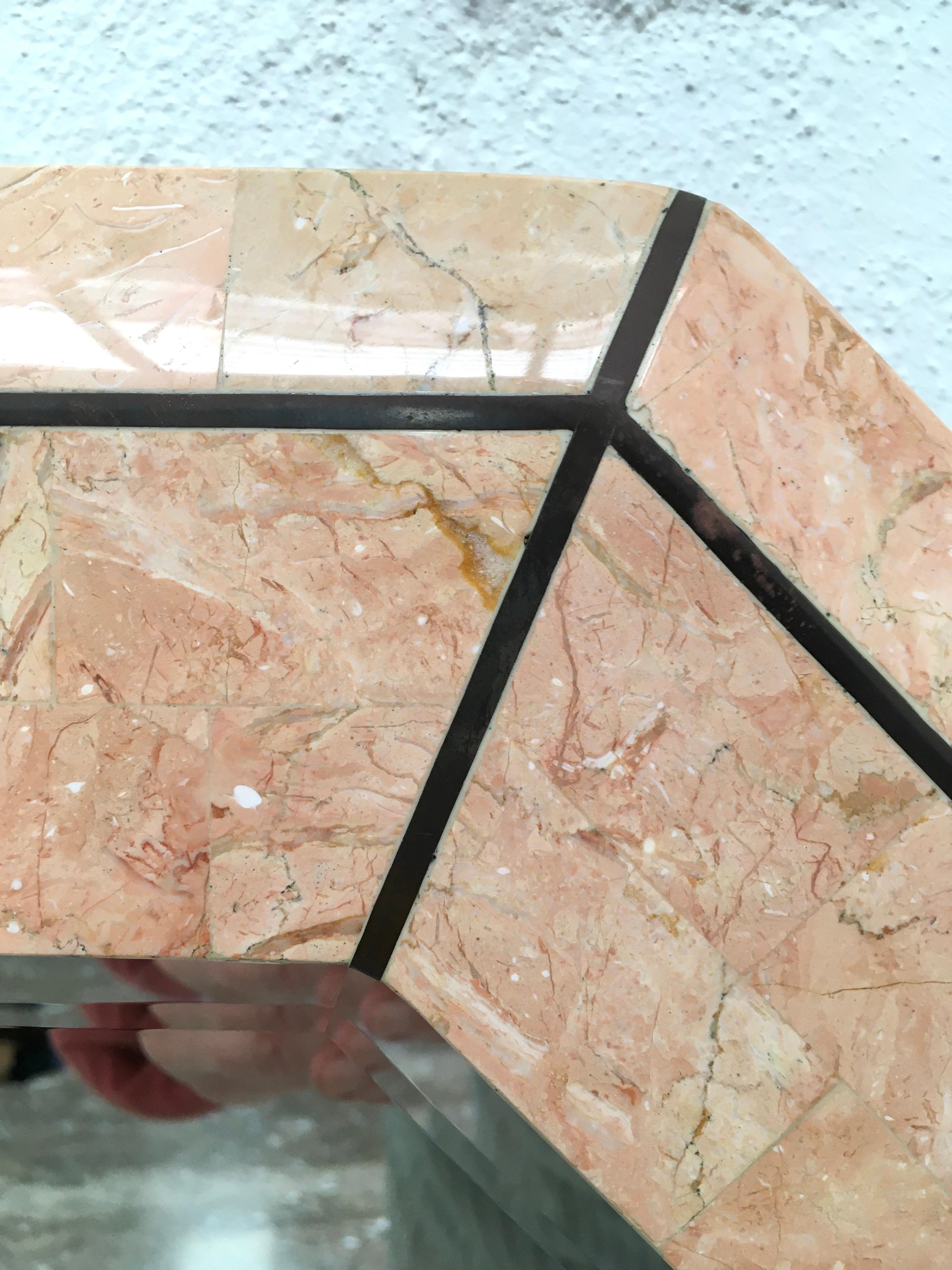 Maitland-Smith Pink Marble Veneer Octagonal Mirror Brass Trim Signed 1980 For Sale 5