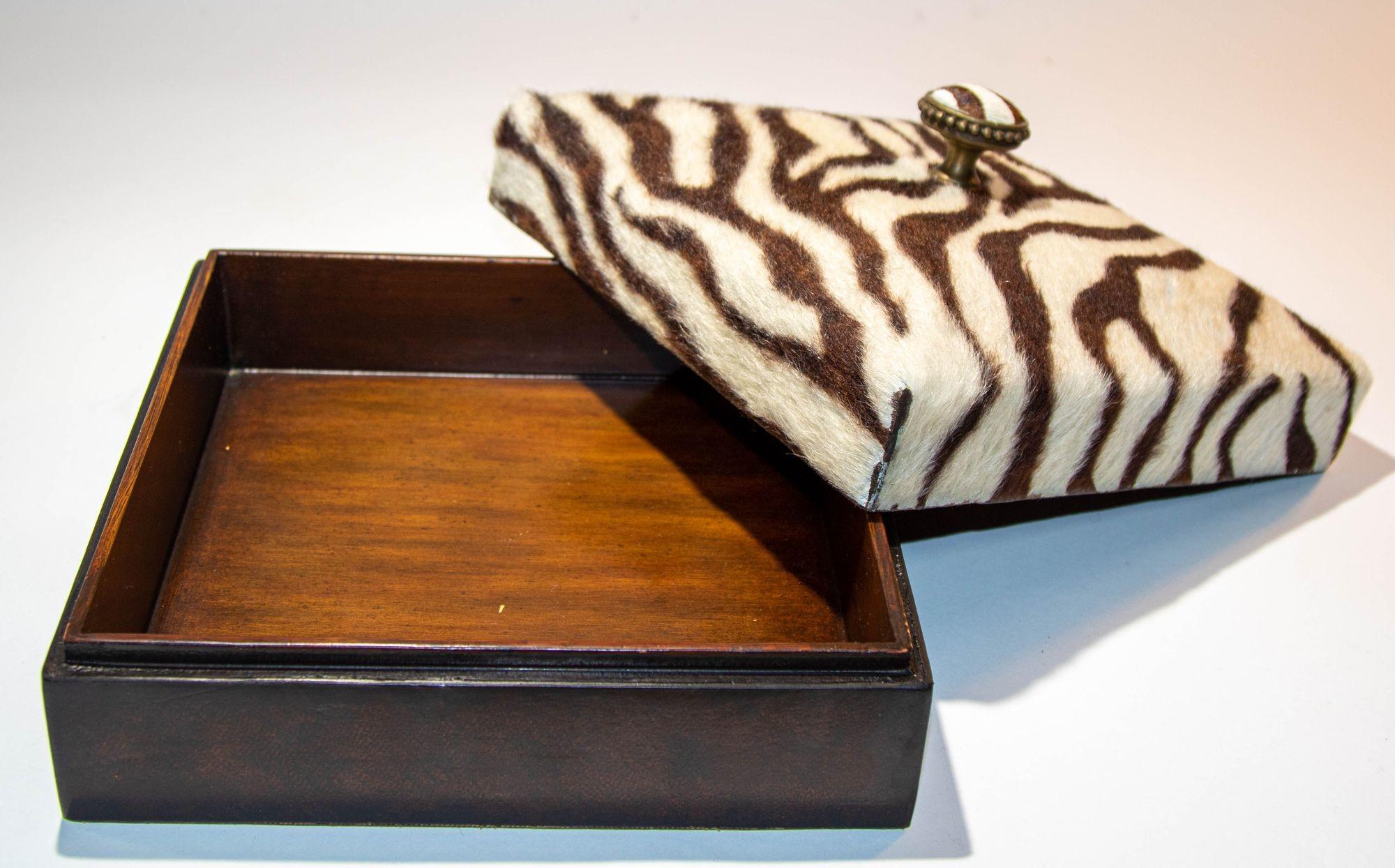 Maitland Smith Caja postmoderna de piel de cebra Años 80 Cuero en venta