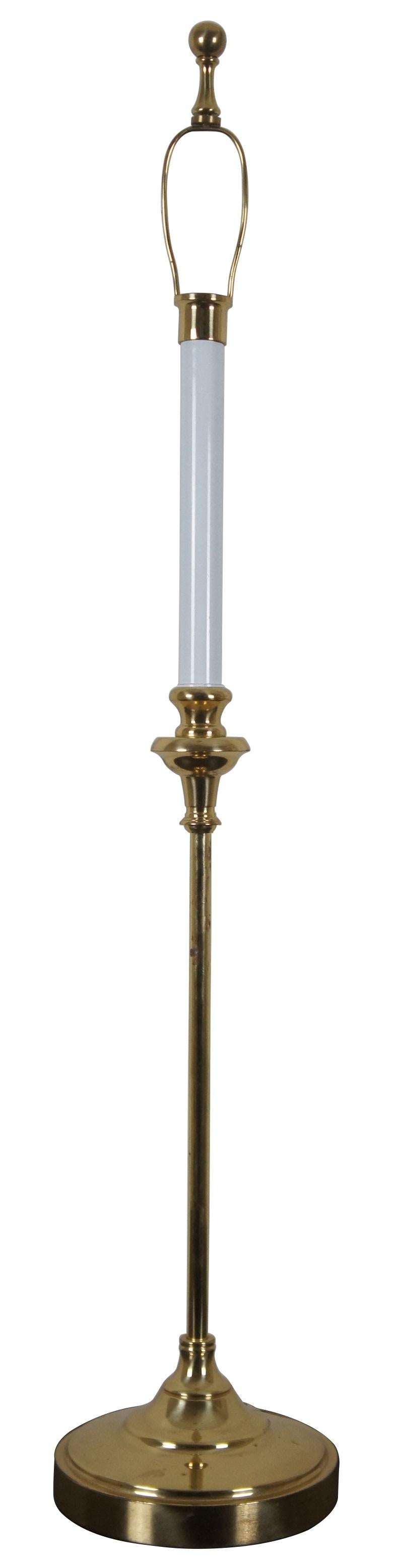 Maitland Smith Regency Style Polished Brass Candlestick Buffet Table Lamp In Good Condition In Dayton, OH