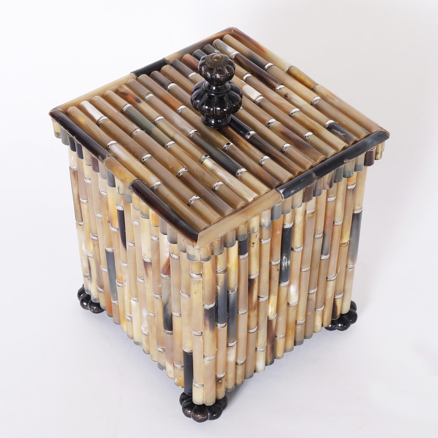 Caja con tapa de cuerno de buey Maitland Smith Moderno de mediados de siglo en venta