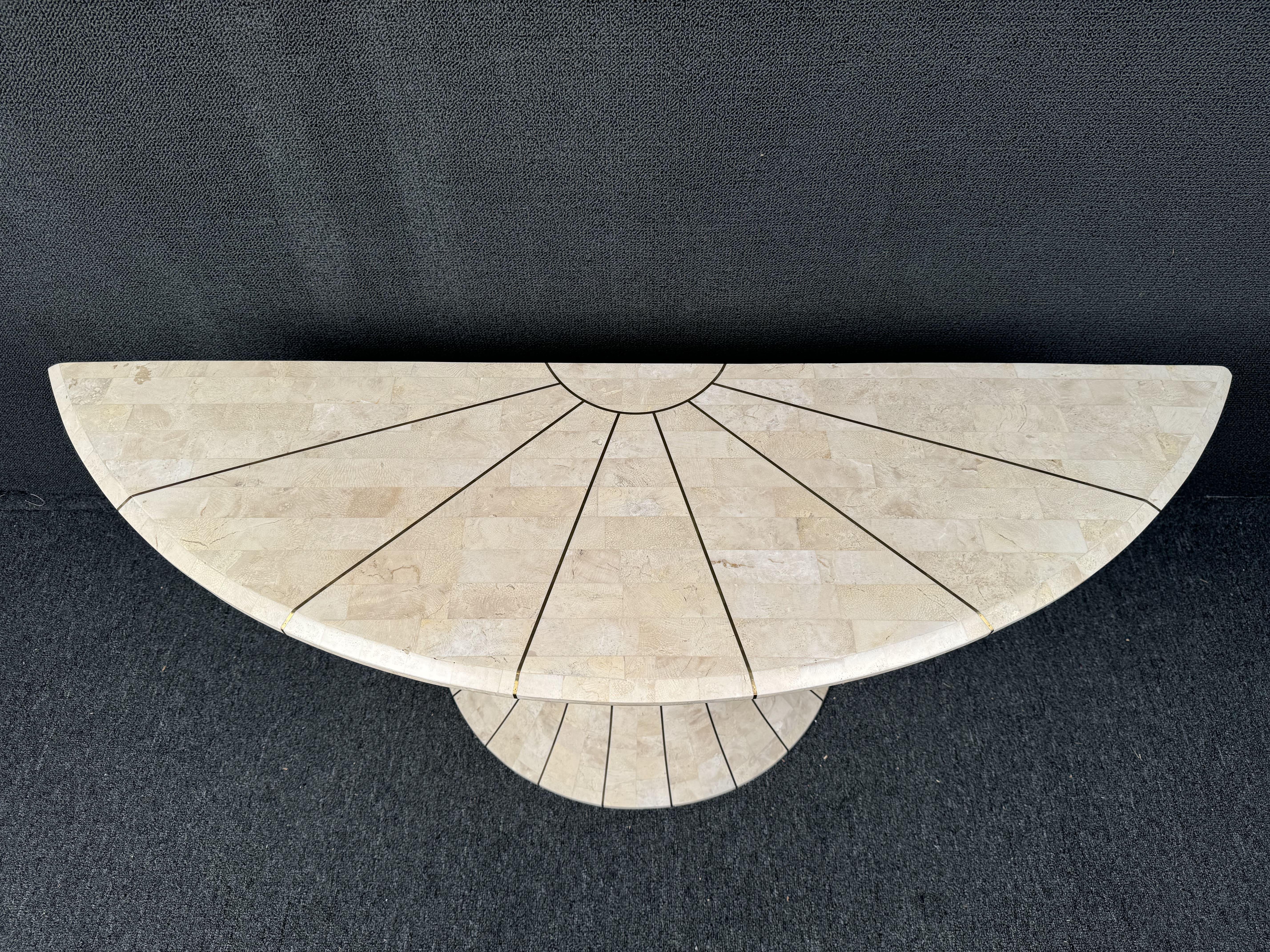 Mesa consola Demilune Maitland Smith Stone en Bueno estado para la venta en Brooklyn, NY