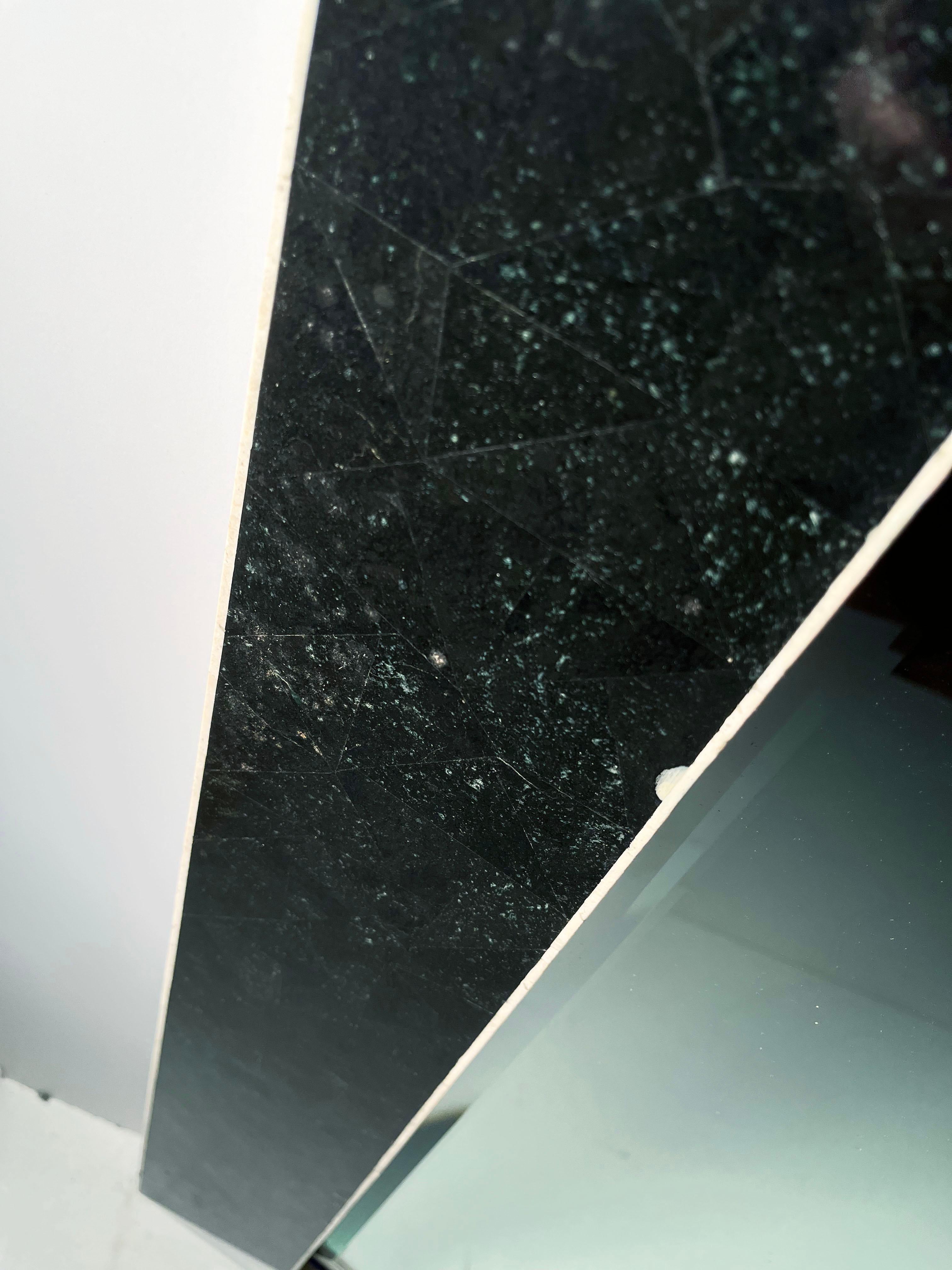 Maitland Smith Striking Black Post Modern Deco Octagonal Tessellated Wall Mirror (miroir octogonal tessellé) en vente 2