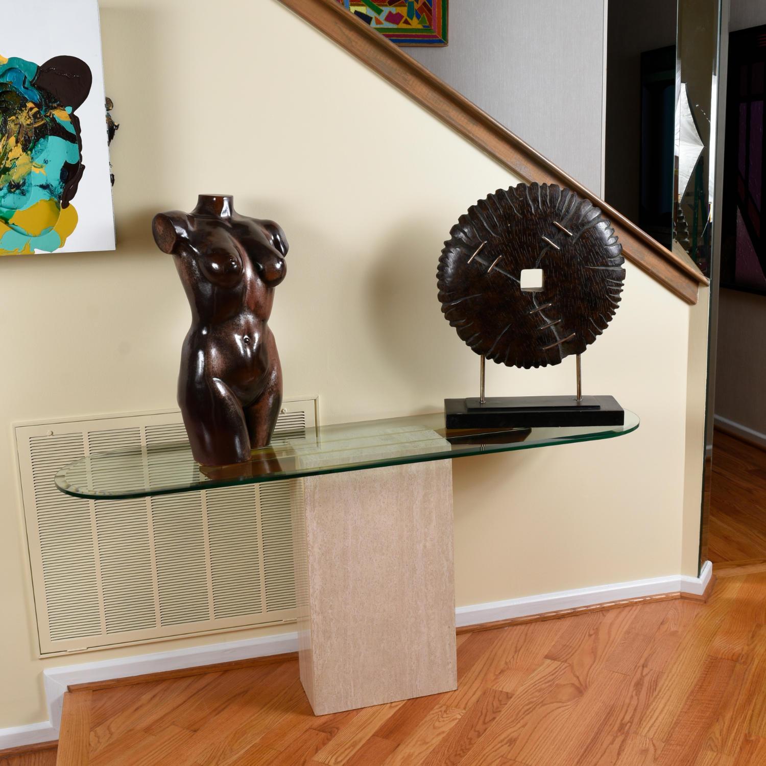 Postmoderne Maitland-Smith Style Brass and Glass Travertine Stone Pedestal Console Table en vente
