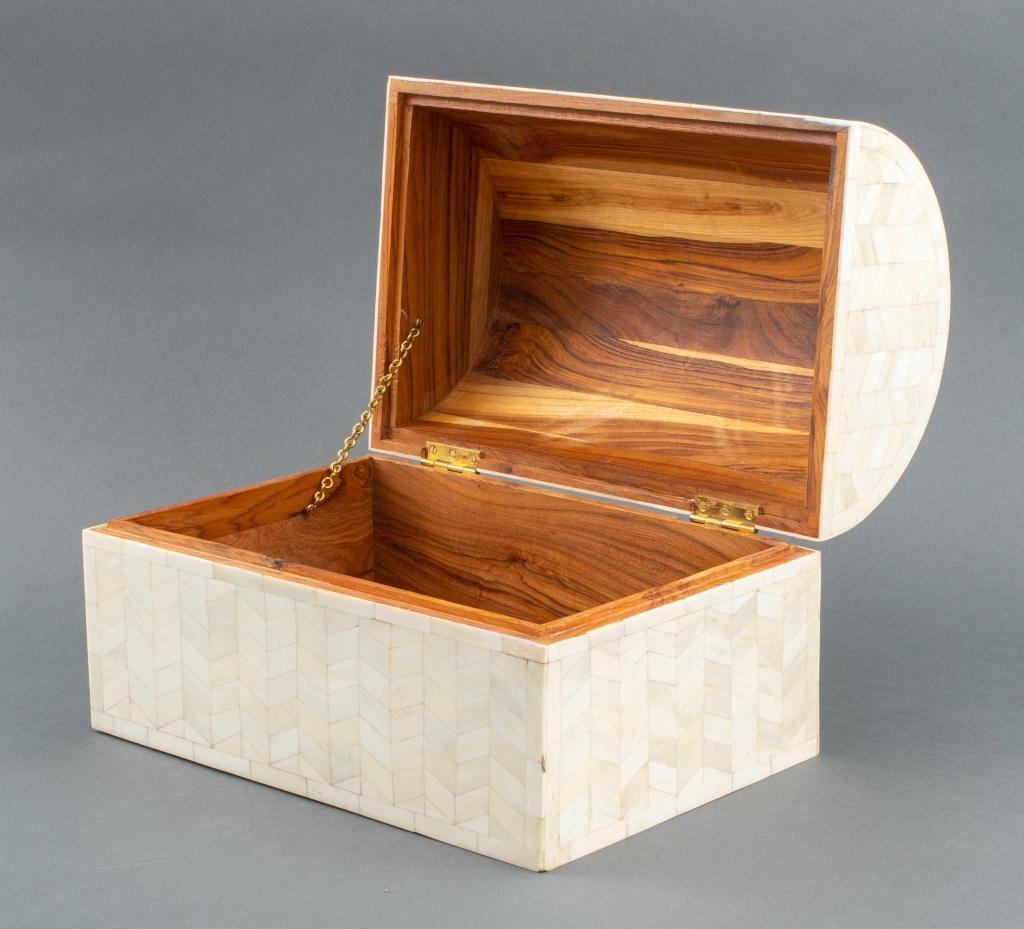 Maitland Smith Style Tessellated Casket In Good Condition In Astoria, NY