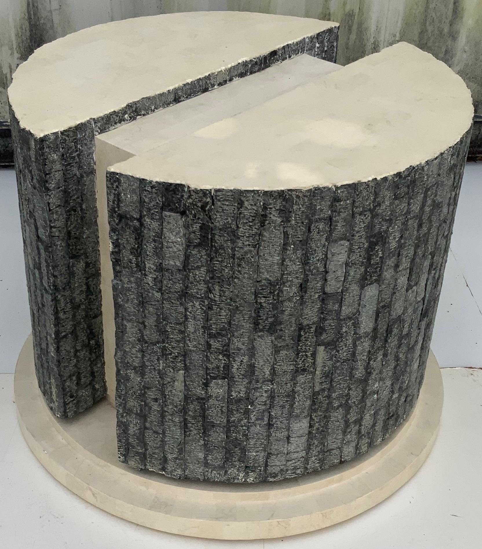 Maitland smith  Base de table de salle à manger en os et pierre tessellée , Circa 1980 Bon état - En vente à Miami, FL