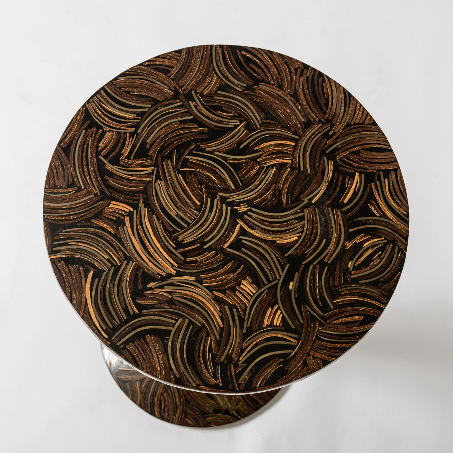 Table en écaille de noix de coco tessellée Maitland Smith en vente 4