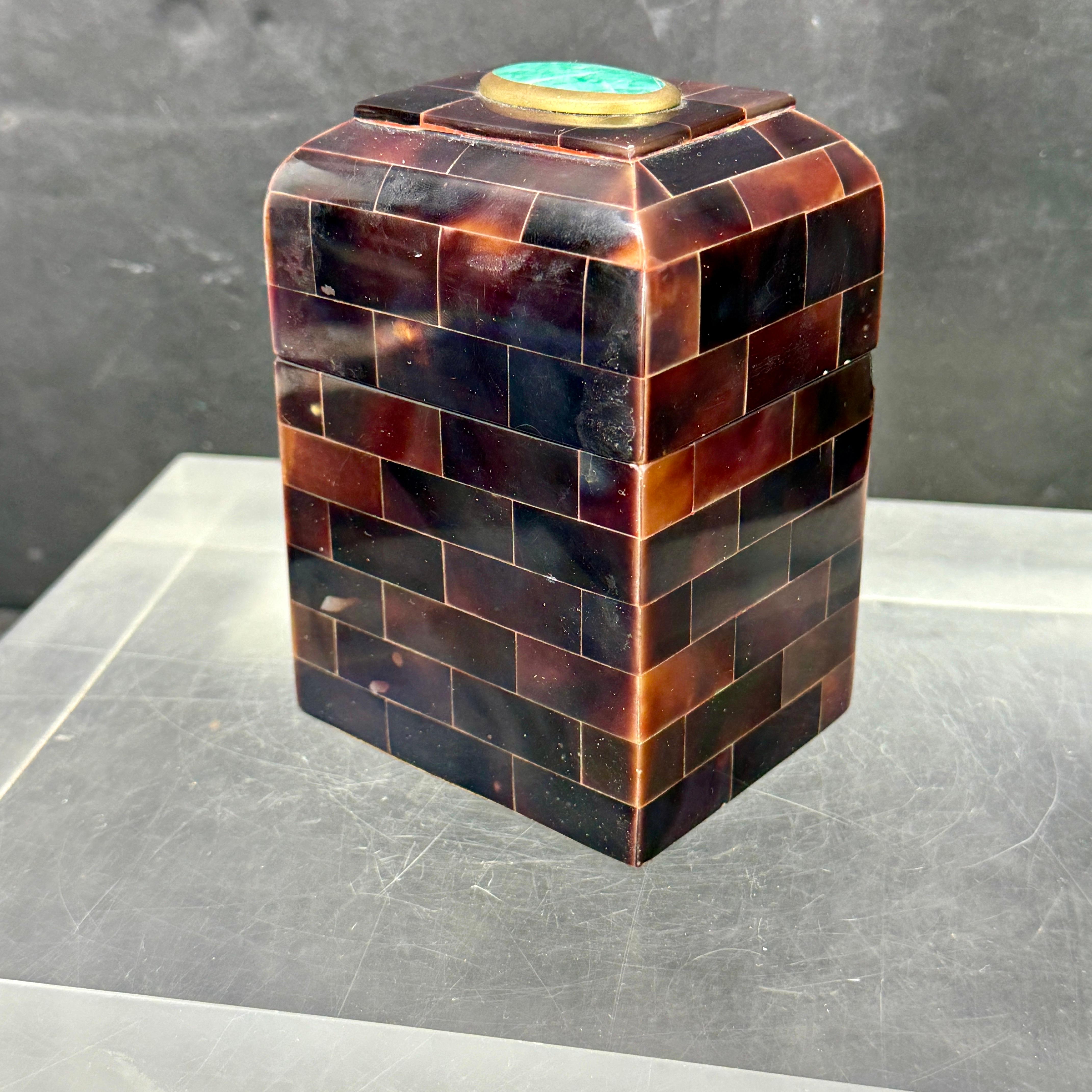 Maitland Smith Tessellated Horn and Stone Trinket Box For Jewelry and Treasures In Good Condition For Sale In Haddonfield, NJ