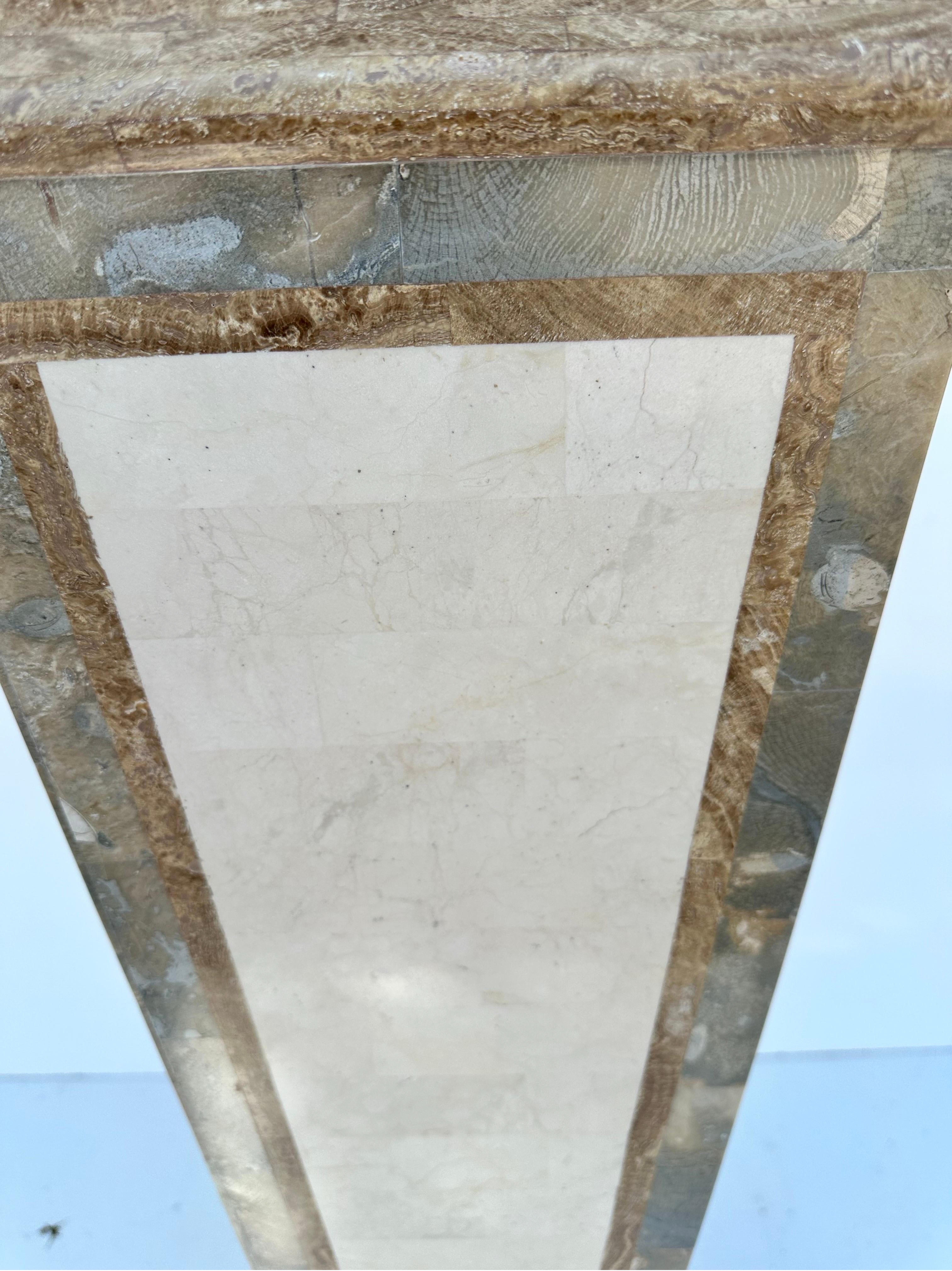 Maitland  Smith tessellated marble Pedestal In Good Condition For Sale In Miami, FL