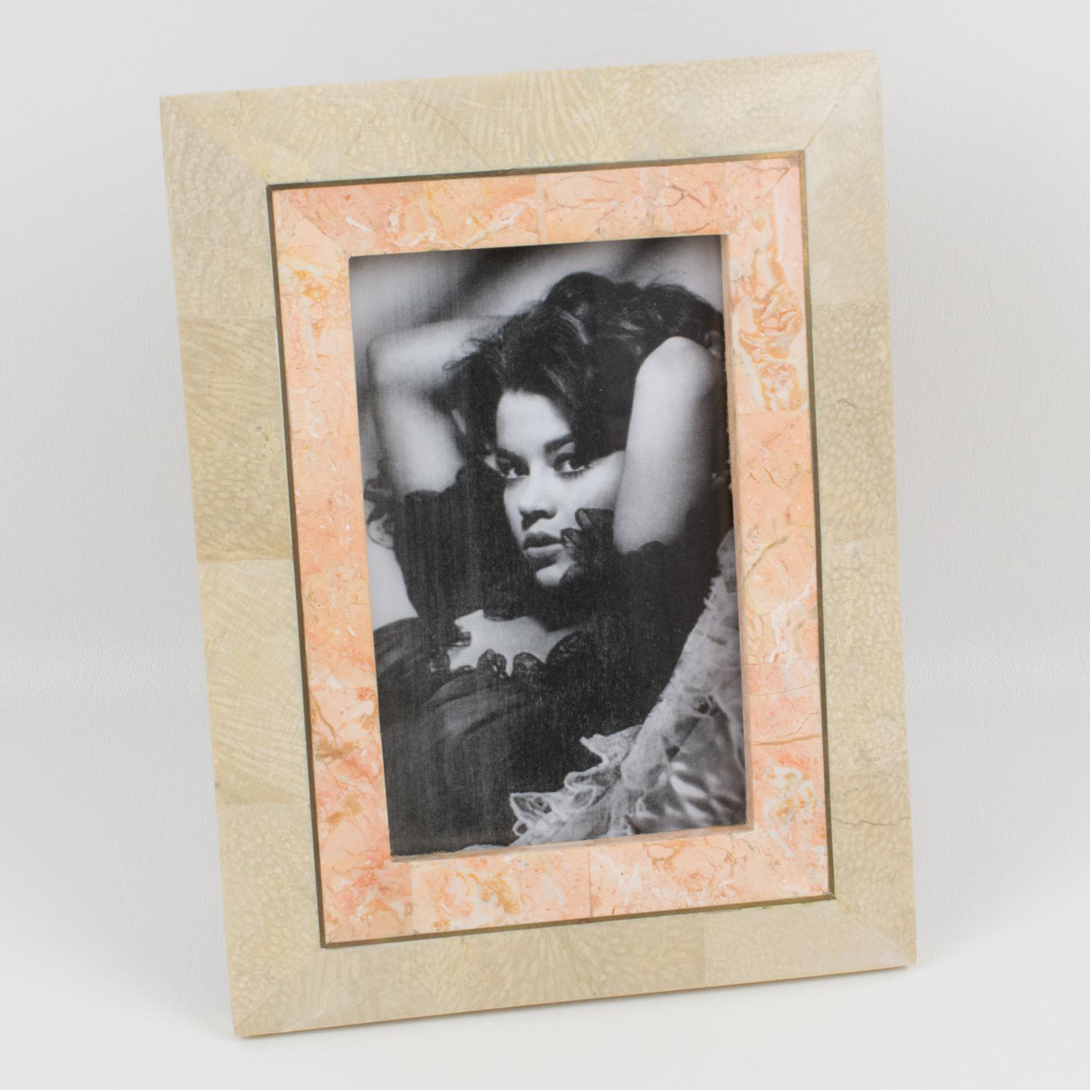 Americano Cornice in marmo, travertino e pietra tessellata di Maitland Smith, circa 1980 in vendita