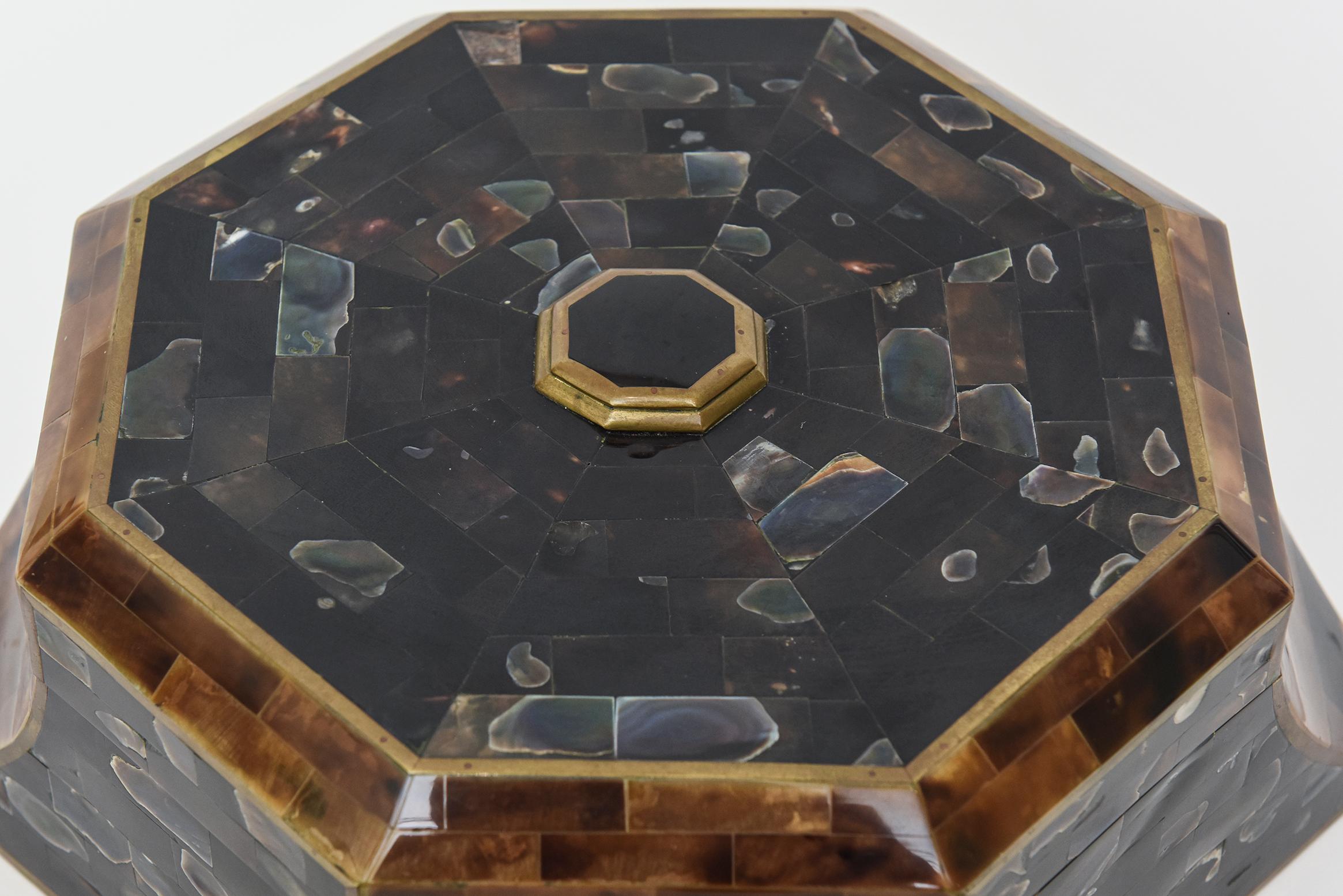 Philippine Maitland Smith Horn, Abalone and Wood Hinged Octagonal Box Vintage For Sale