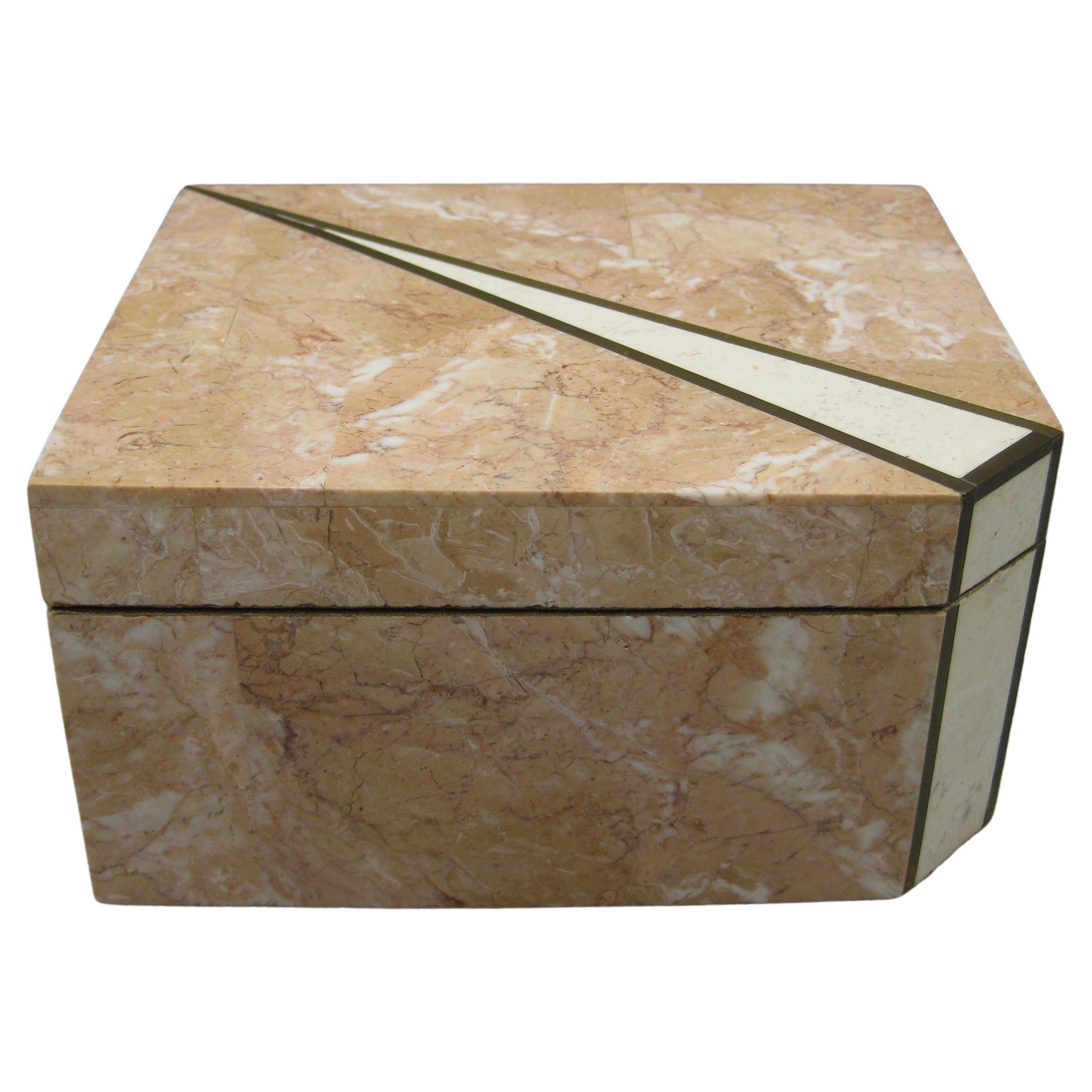 Caja decorativa de alijo Maitland Smith de piedra teselada y latón del Renacimiento Art Decó en venta