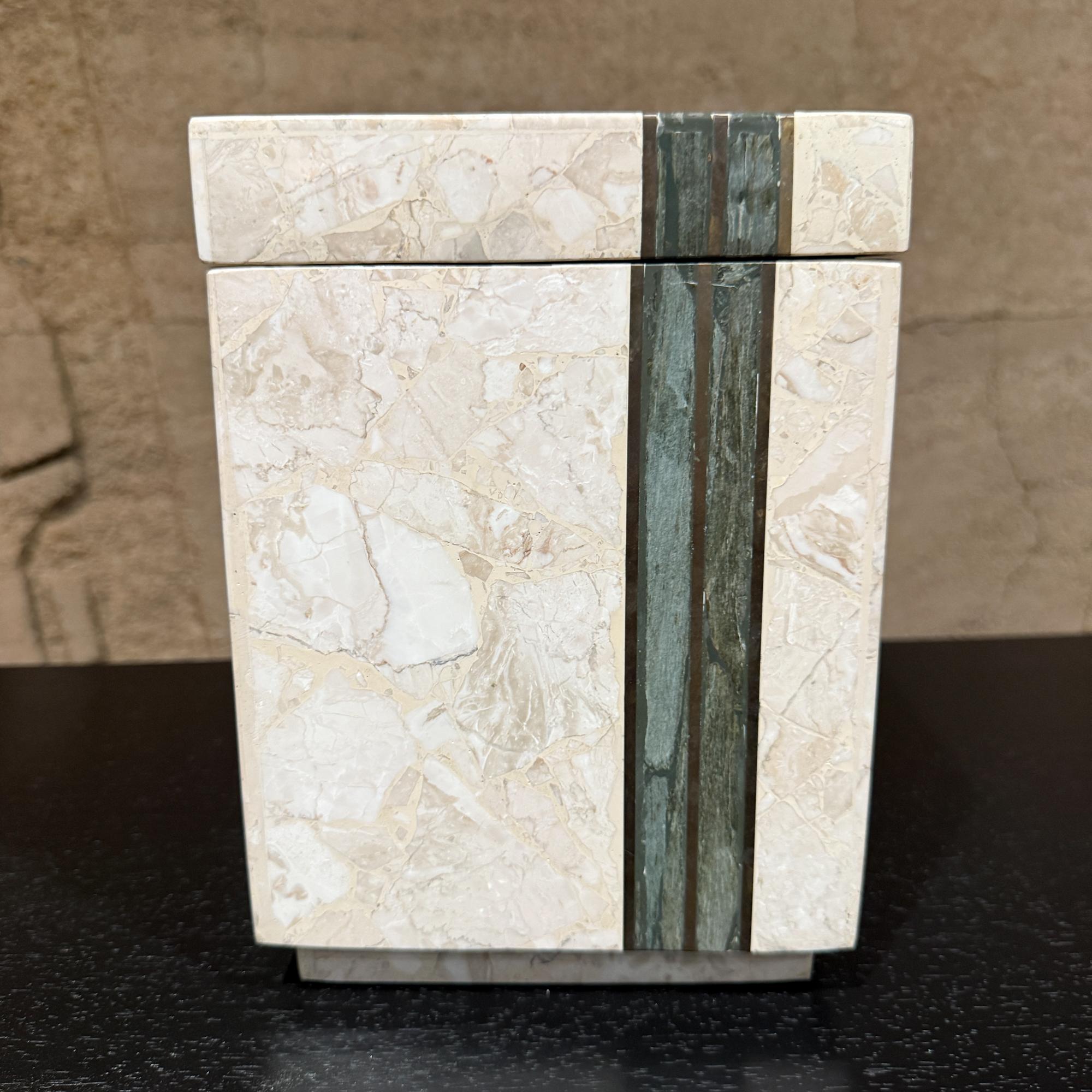 Poli Maitland Smith Boîte carrée en pierre tessellée et laiton Postmoderne en vente
