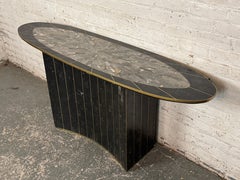 Tavolino consolle Maitland Smith in pietra a mosaico con intarsi in ottone, anni ’80